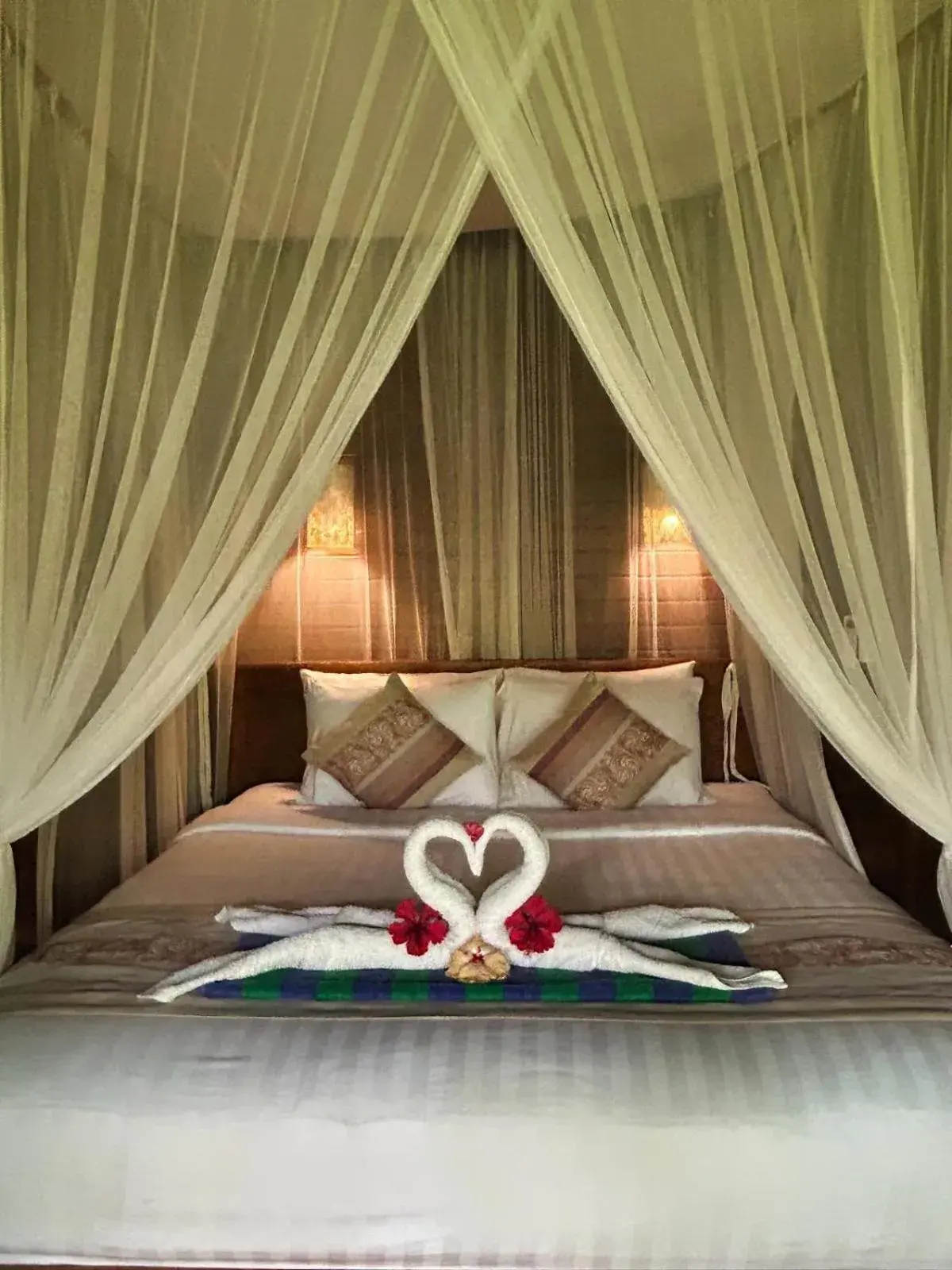 Bed in Island Garden Huts Lembongan Bed in Island Garden Huts Lembongan