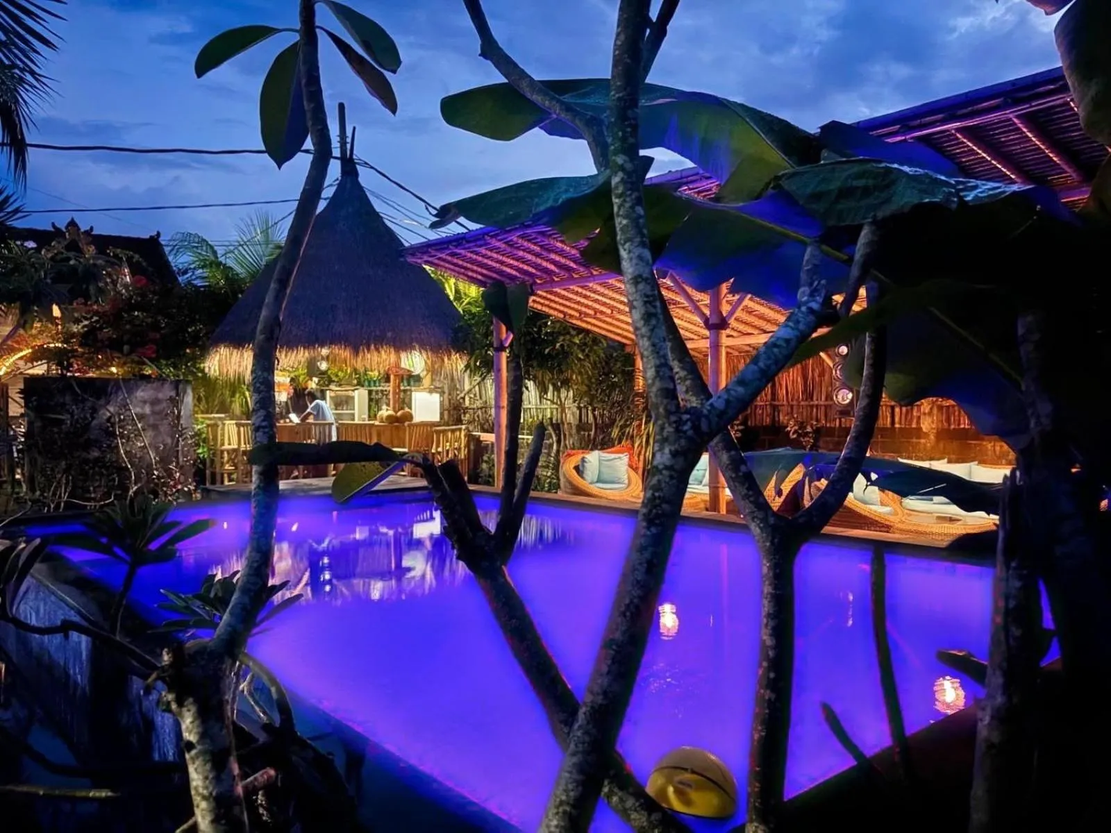 Swimming pool in Island Garden Huts Lembongan