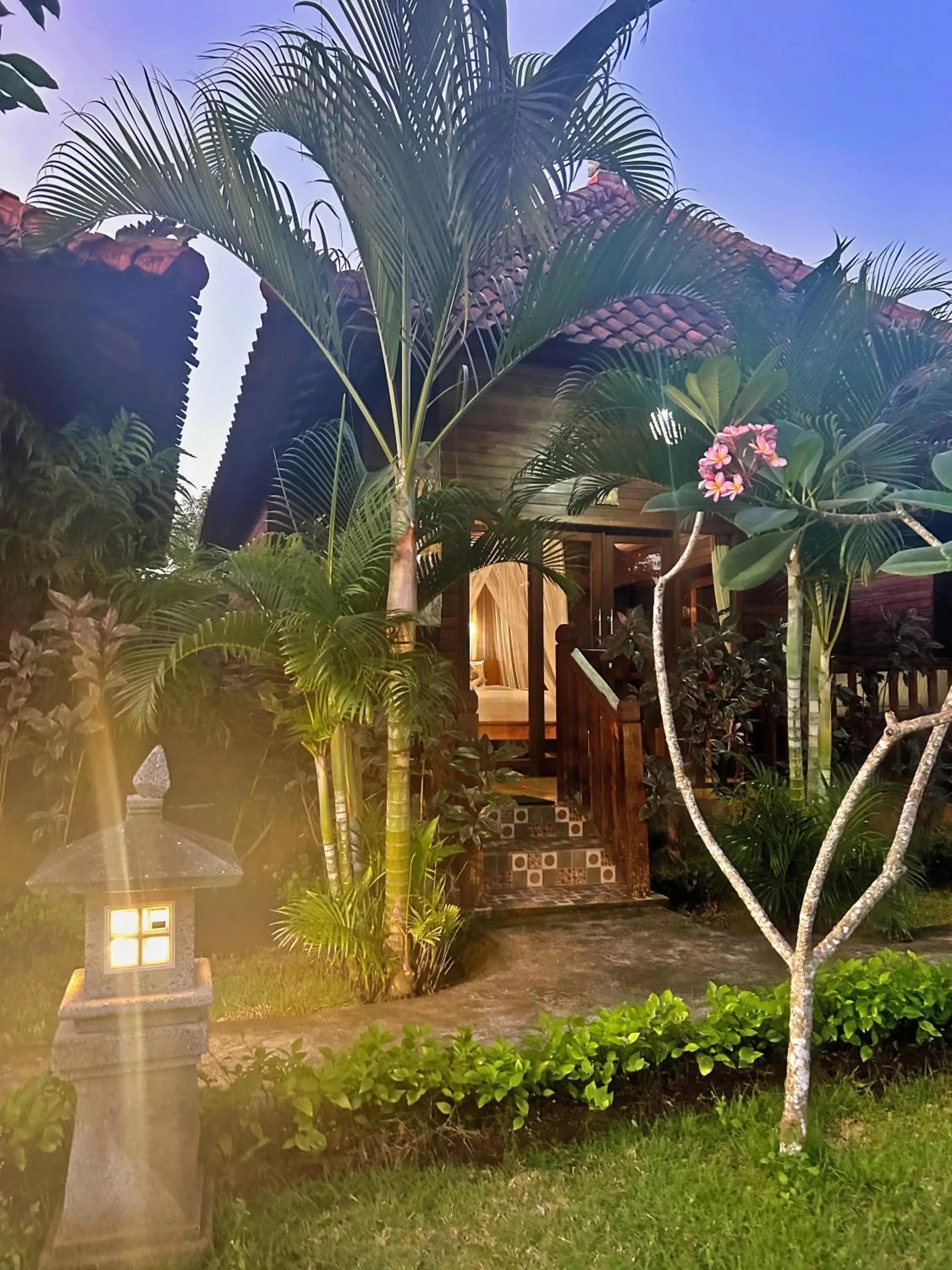 Property building in Island Garden Huts Lembongan