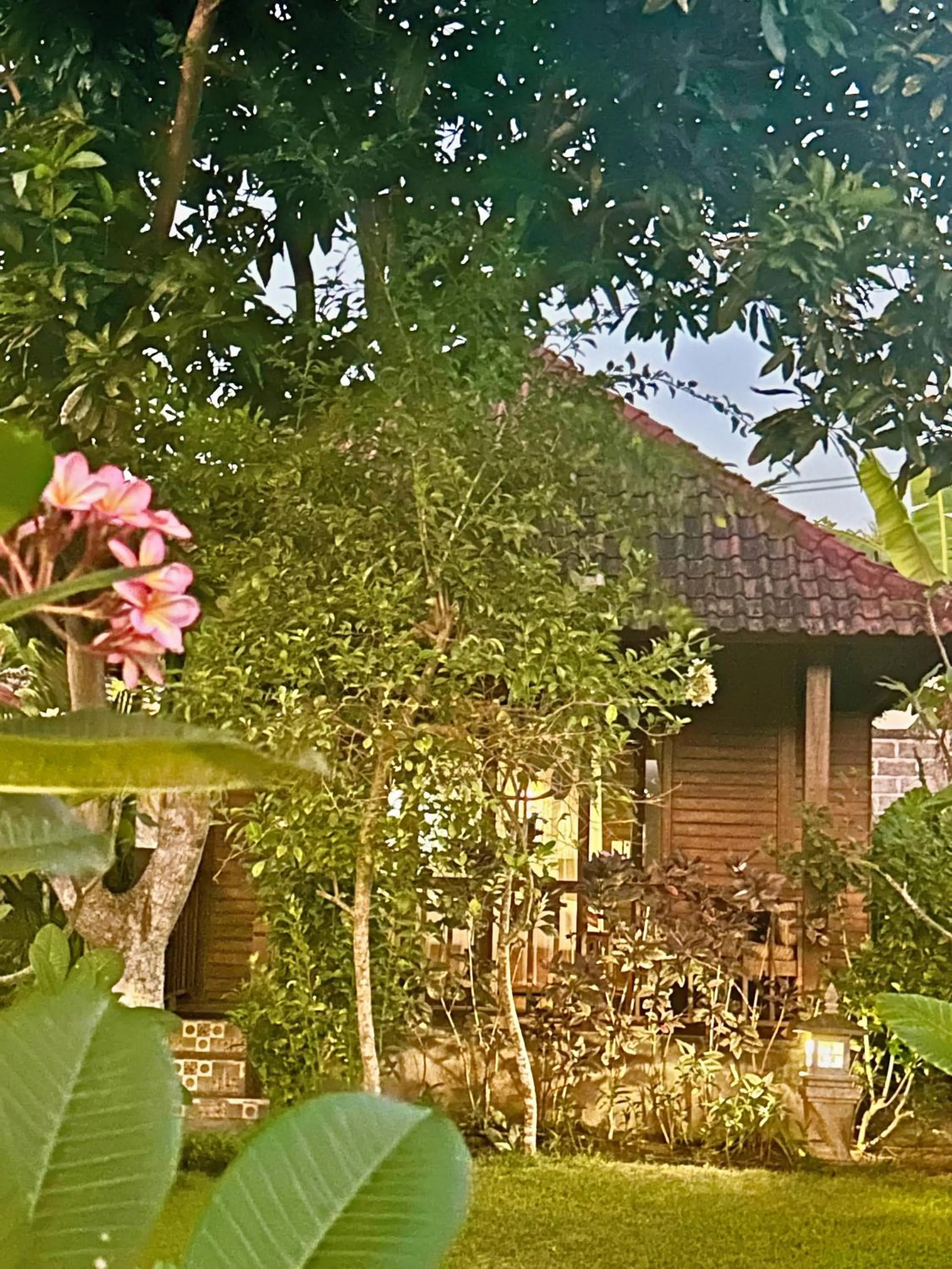 Property building in Island Garden Huts Lembongan