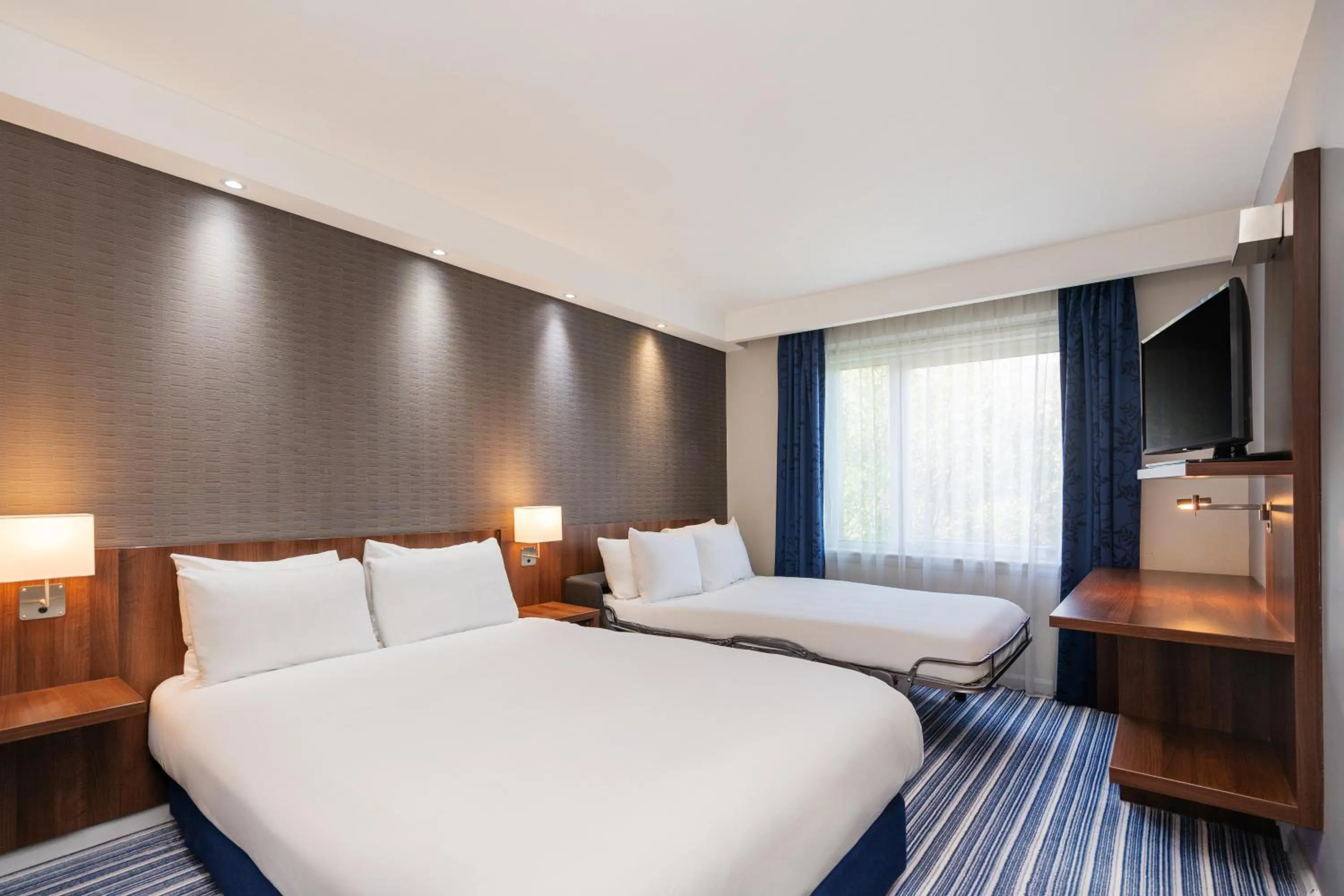 Bedroom, Bed in Holiday Inn Express Cambridge Duxford M11 Jct 10 by IHG