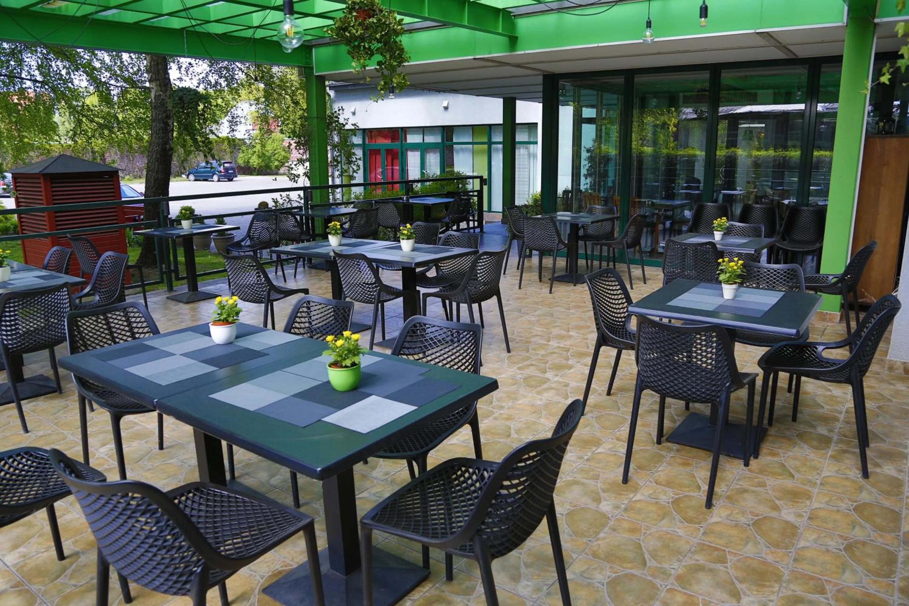 Restaurant/places to eat in Amrita Hotel