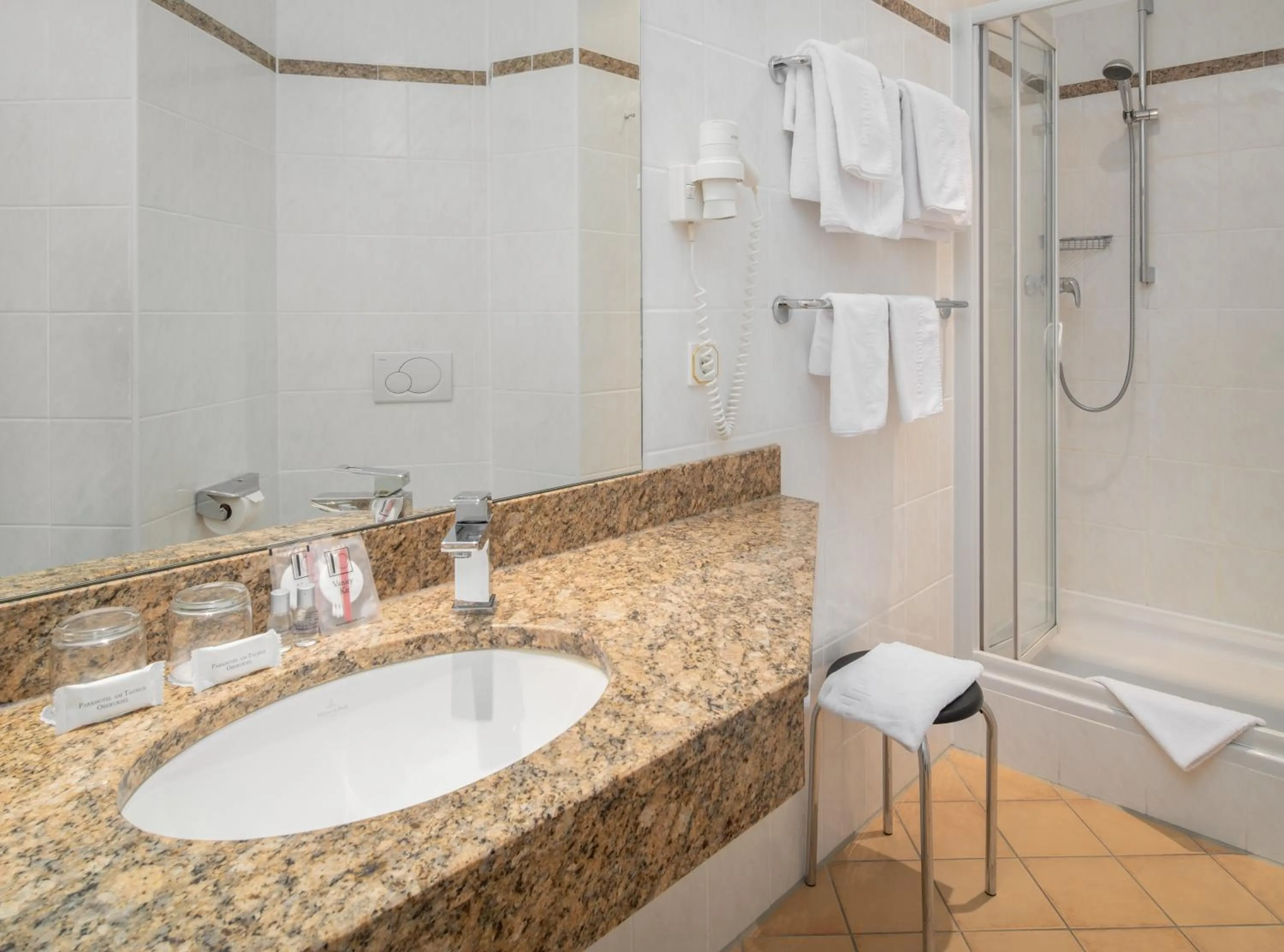 Bathroom in Parkhotel am Taunus