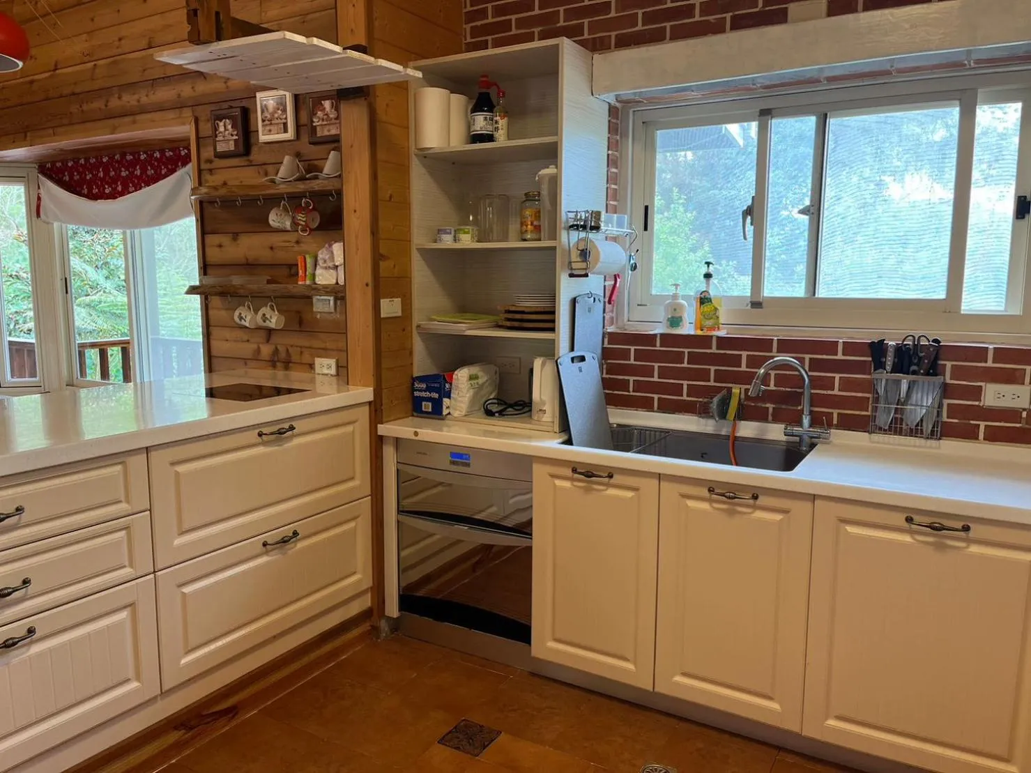 Kitchen or kitchenette in Wen Qiao Villa