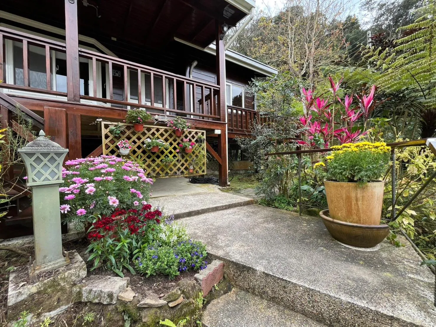 Garden view in Wen Qiao Villa