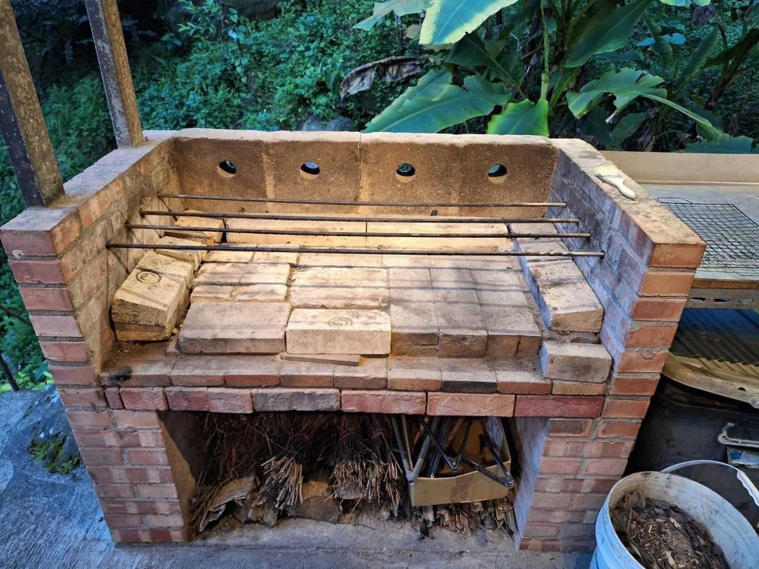 BBQ facilities in Wen Qiao Villa