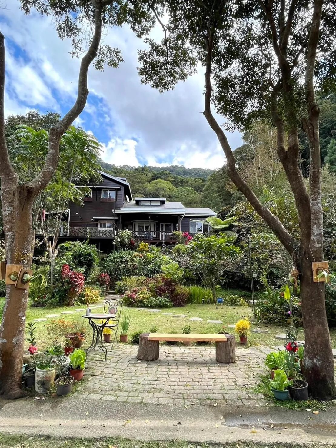 Garden view in Wen Qiao Villa