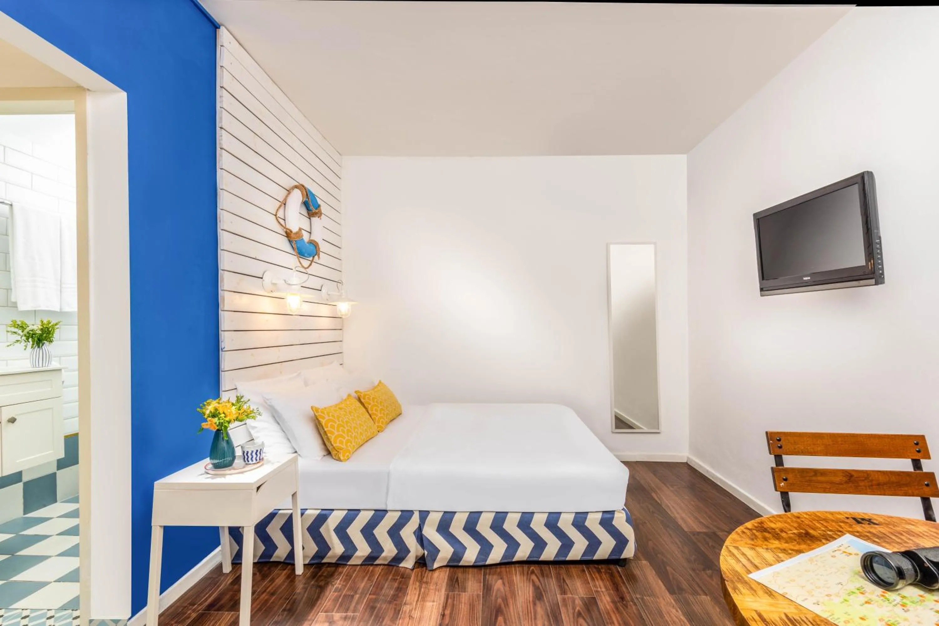 Photo of the whole room, Bed in Travel Hotel Gesher Haziv