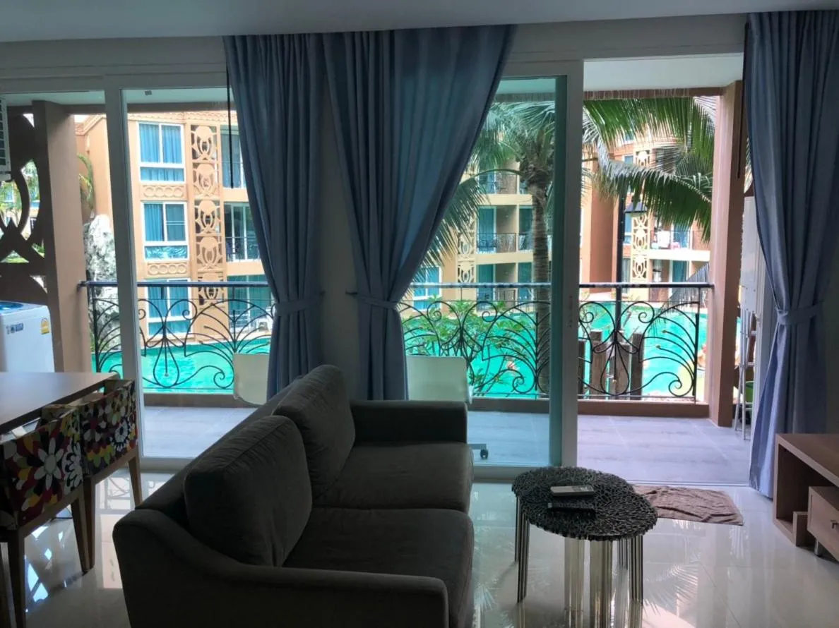 Living room in Atlantis Condo Resort Jomtien TLH