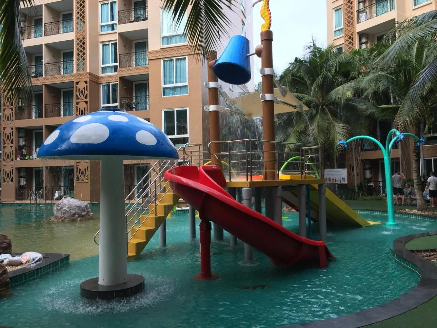 Children play ground in Atlantis Condo Resort Jomtien TLH