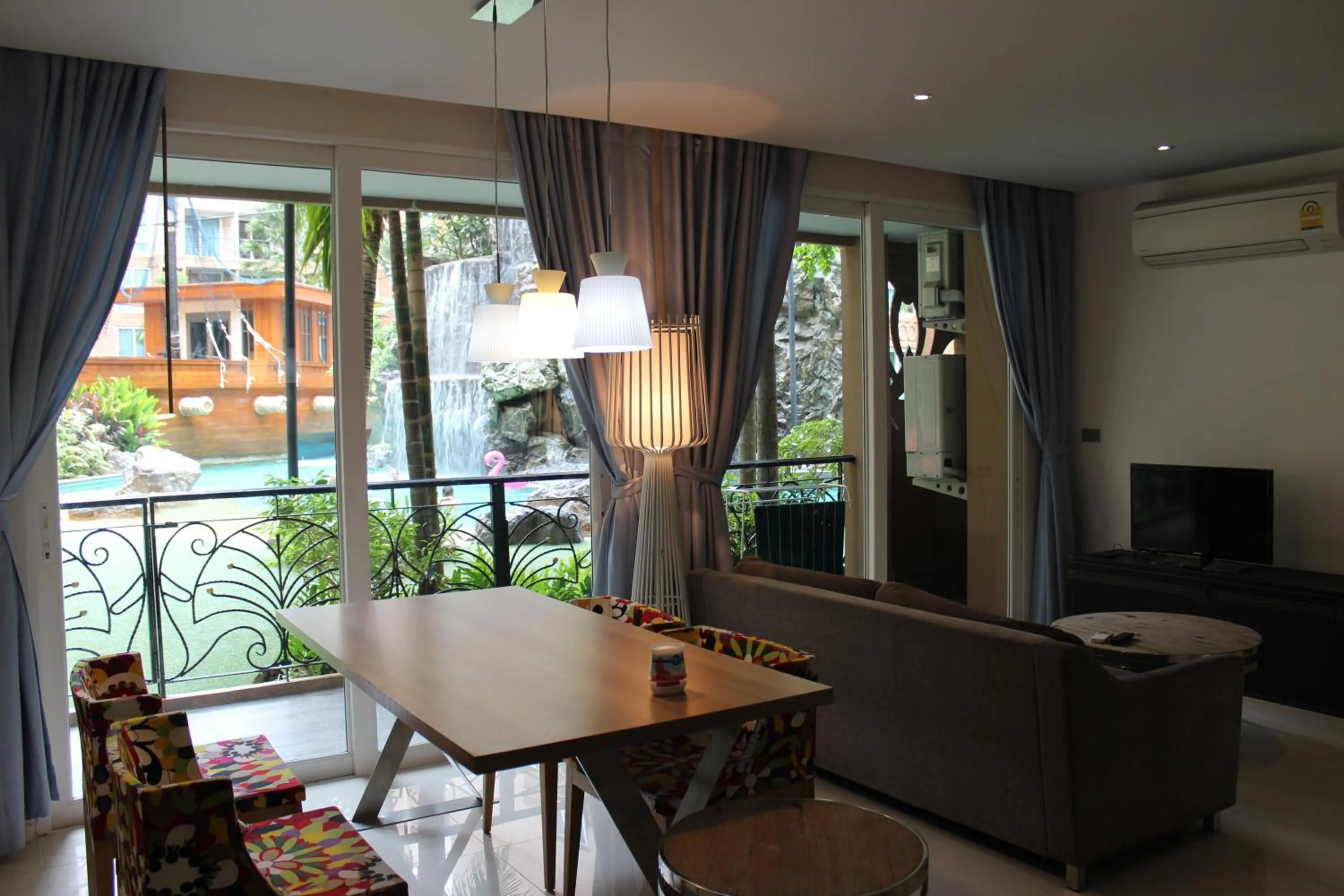 Atlantis Condo Resort Jomtien TLH