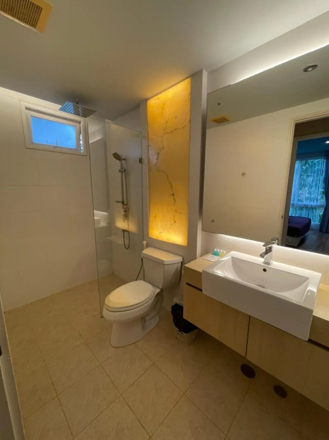 Bathroom in Atlantis Condo Resort Jomtien TLH