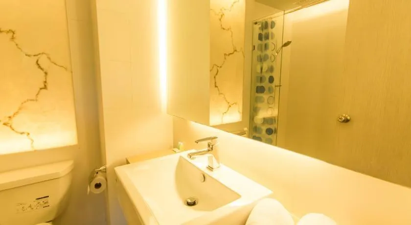 Bathroom in Atlantis Condo Resort Jomtien TLH