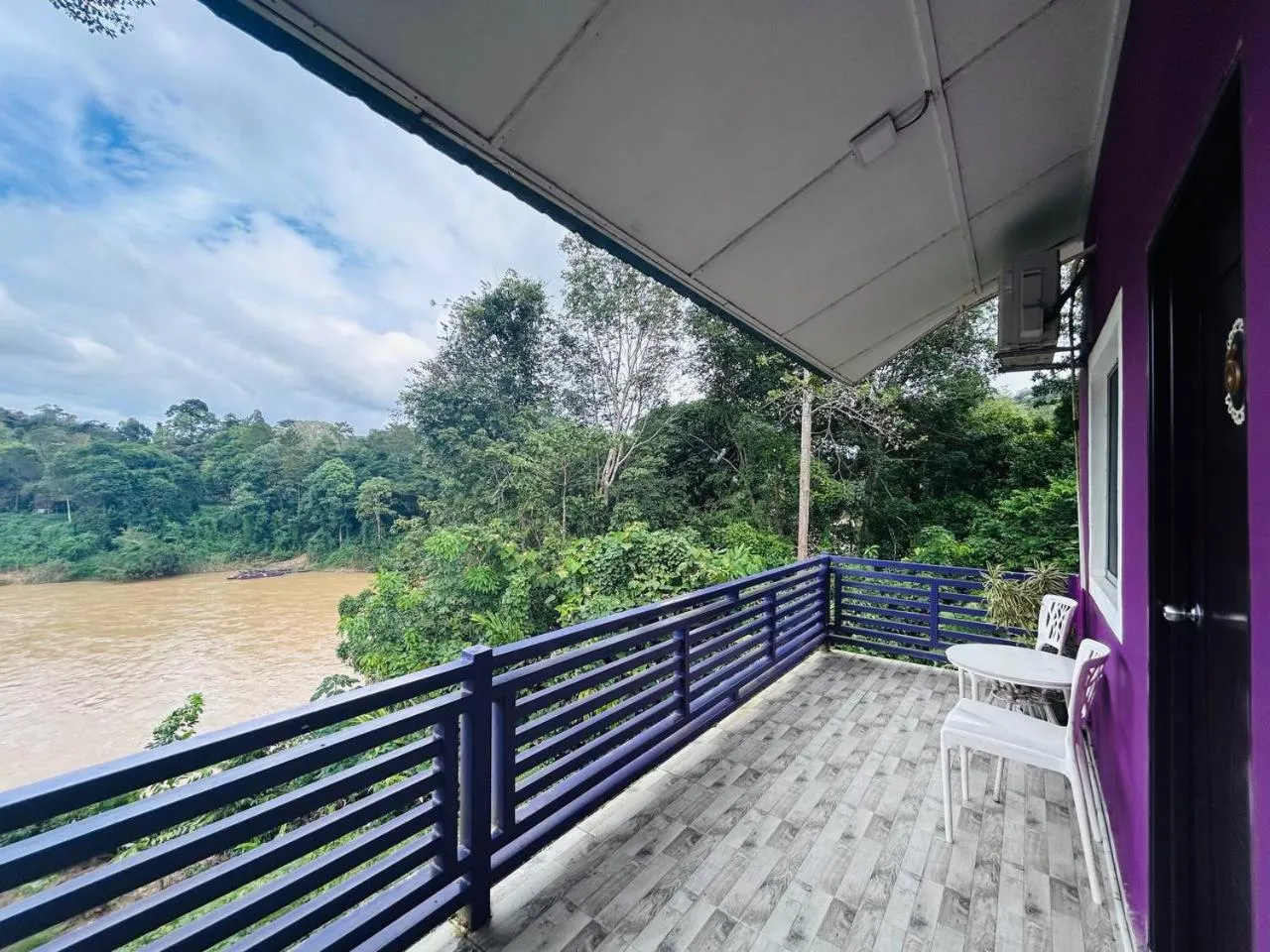 Taman Negara River View Lodge