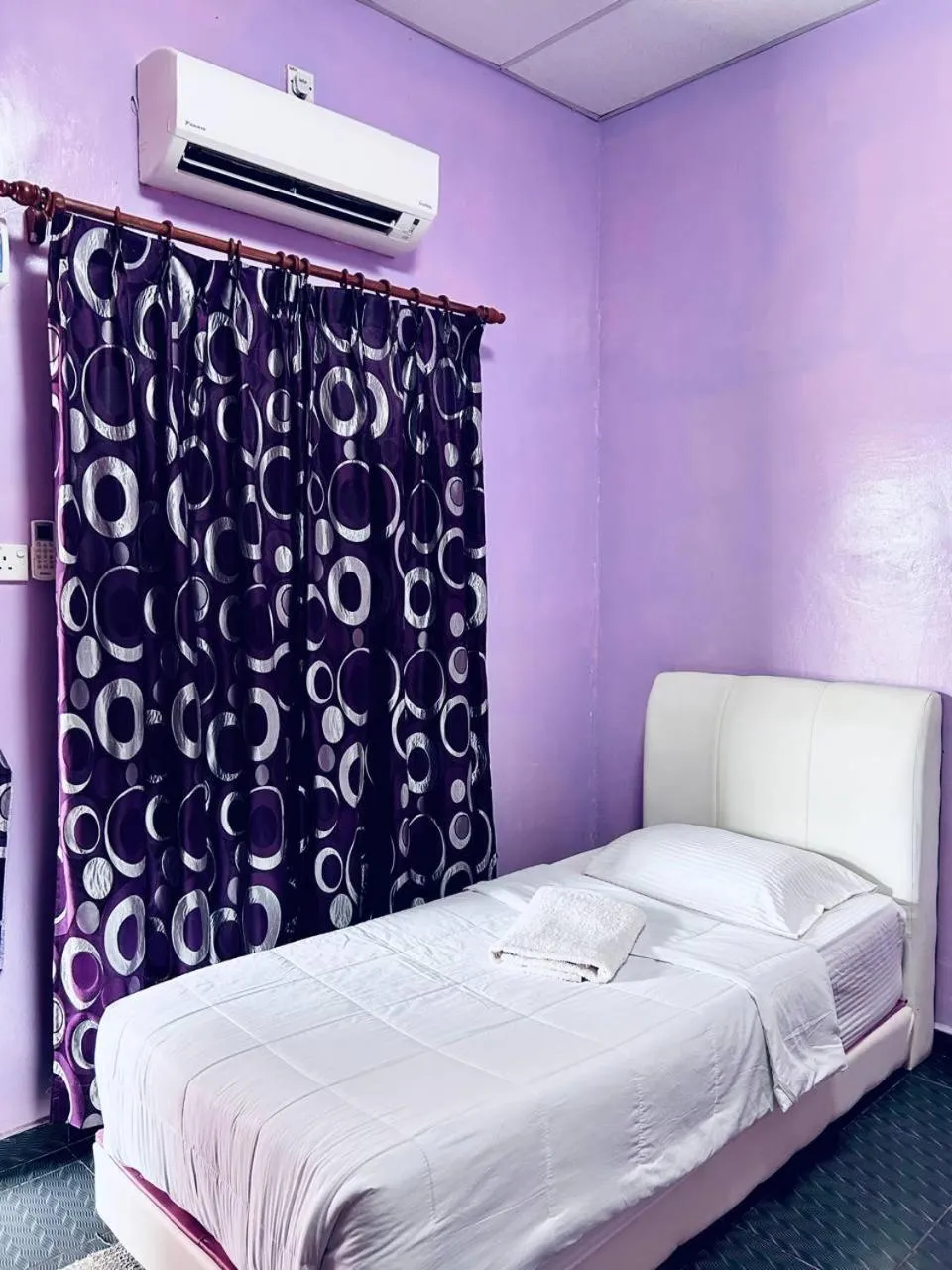 Bed in Taman Negara River View Lodge