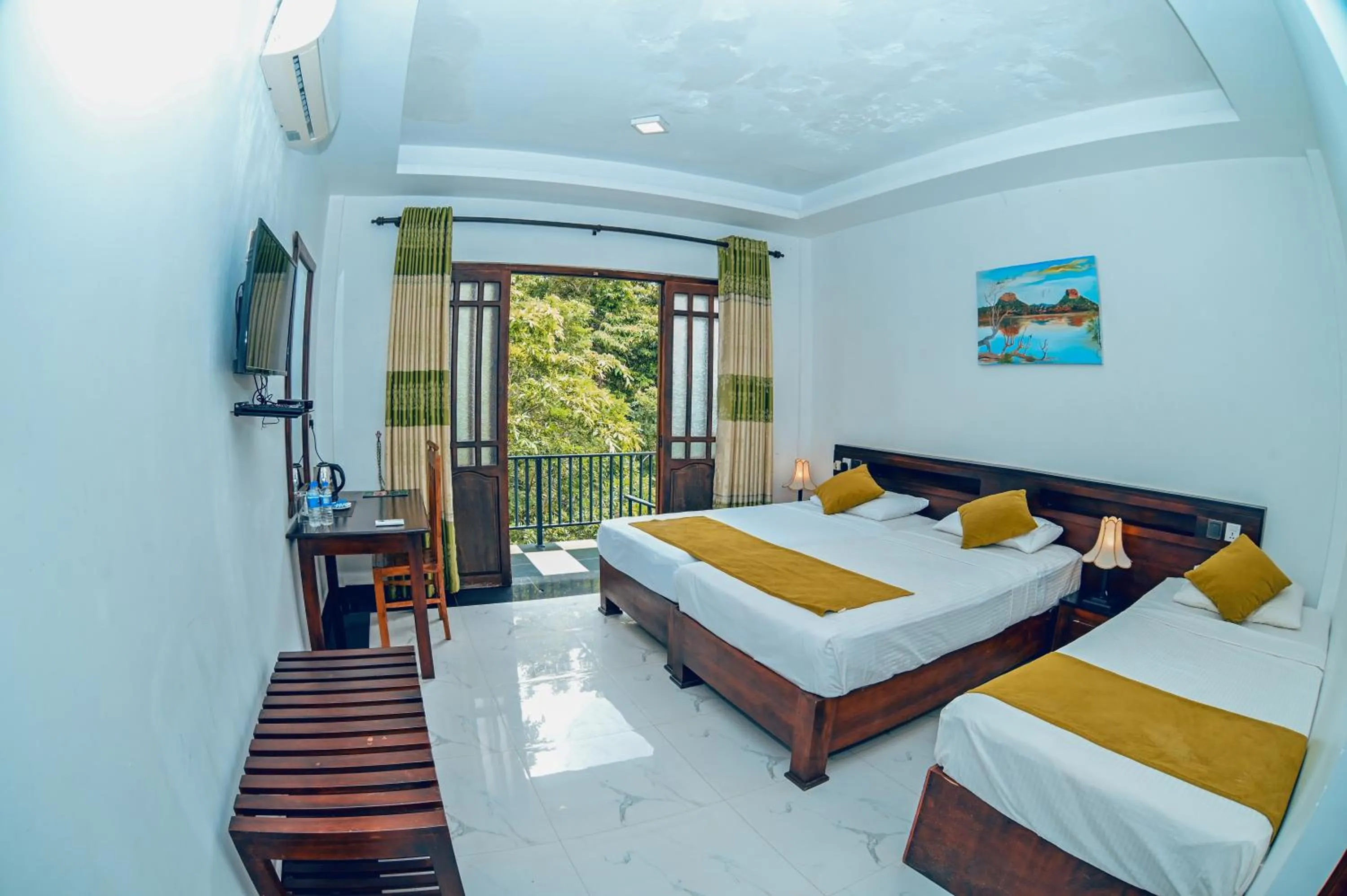 TV and multimedia, Bed in Hotel Golden Ray