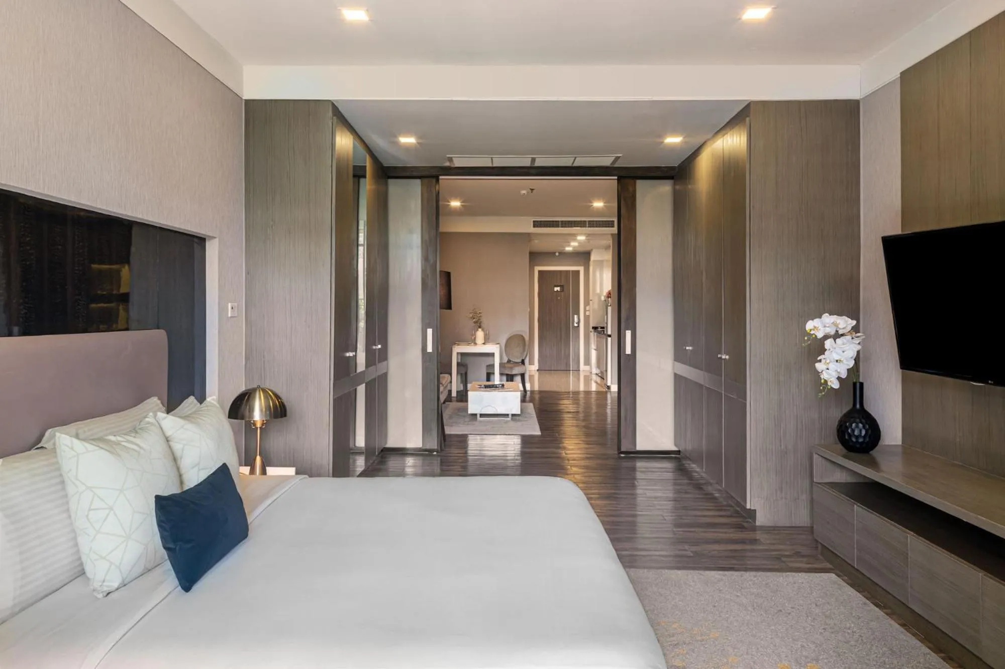 Bed in Metropolis Suites Bangkok, Tapestry Collection by Hilton