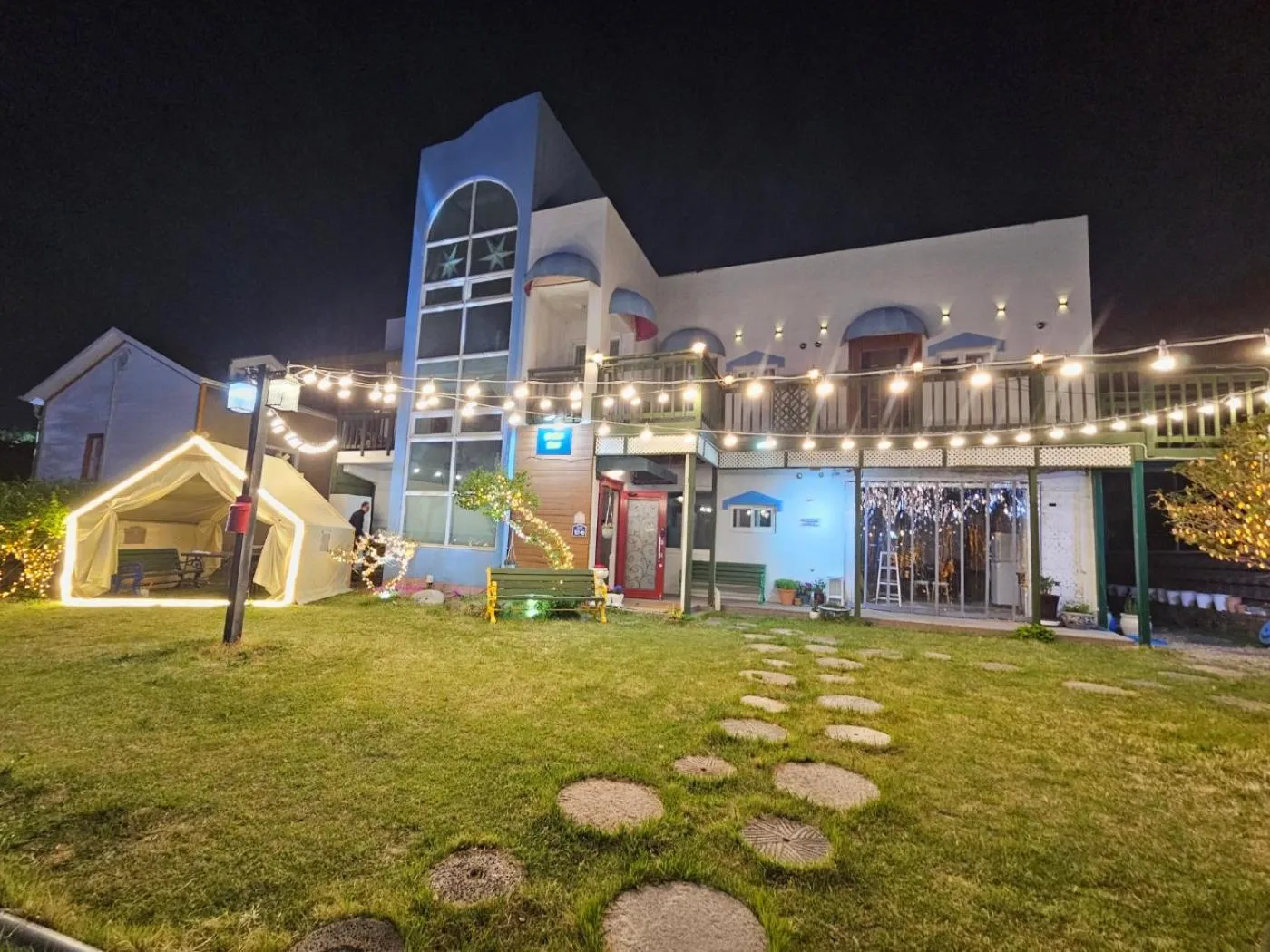 Bellus-Rose Pension Gyeongju