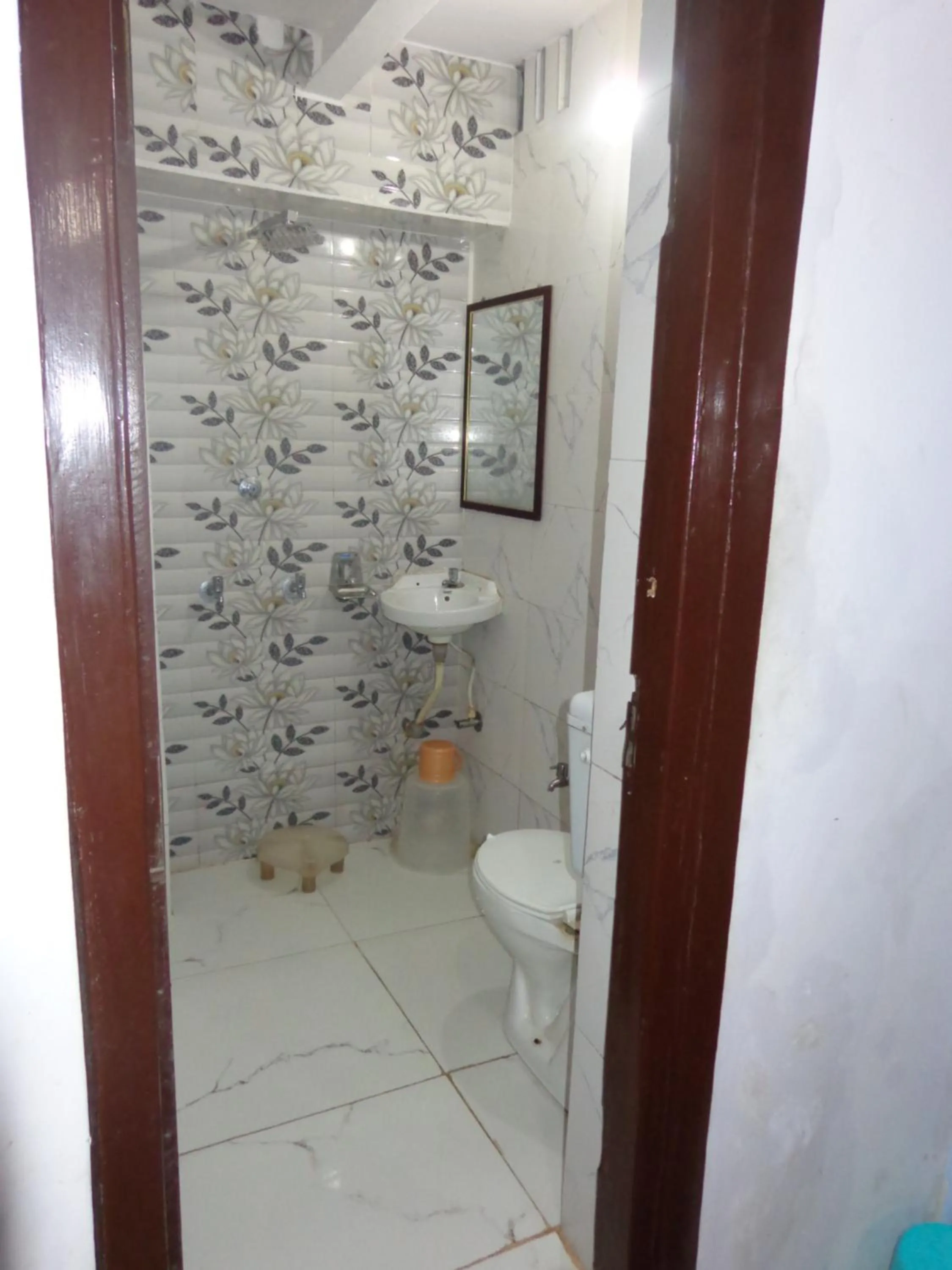 Bathroom in Luxmi Hotel