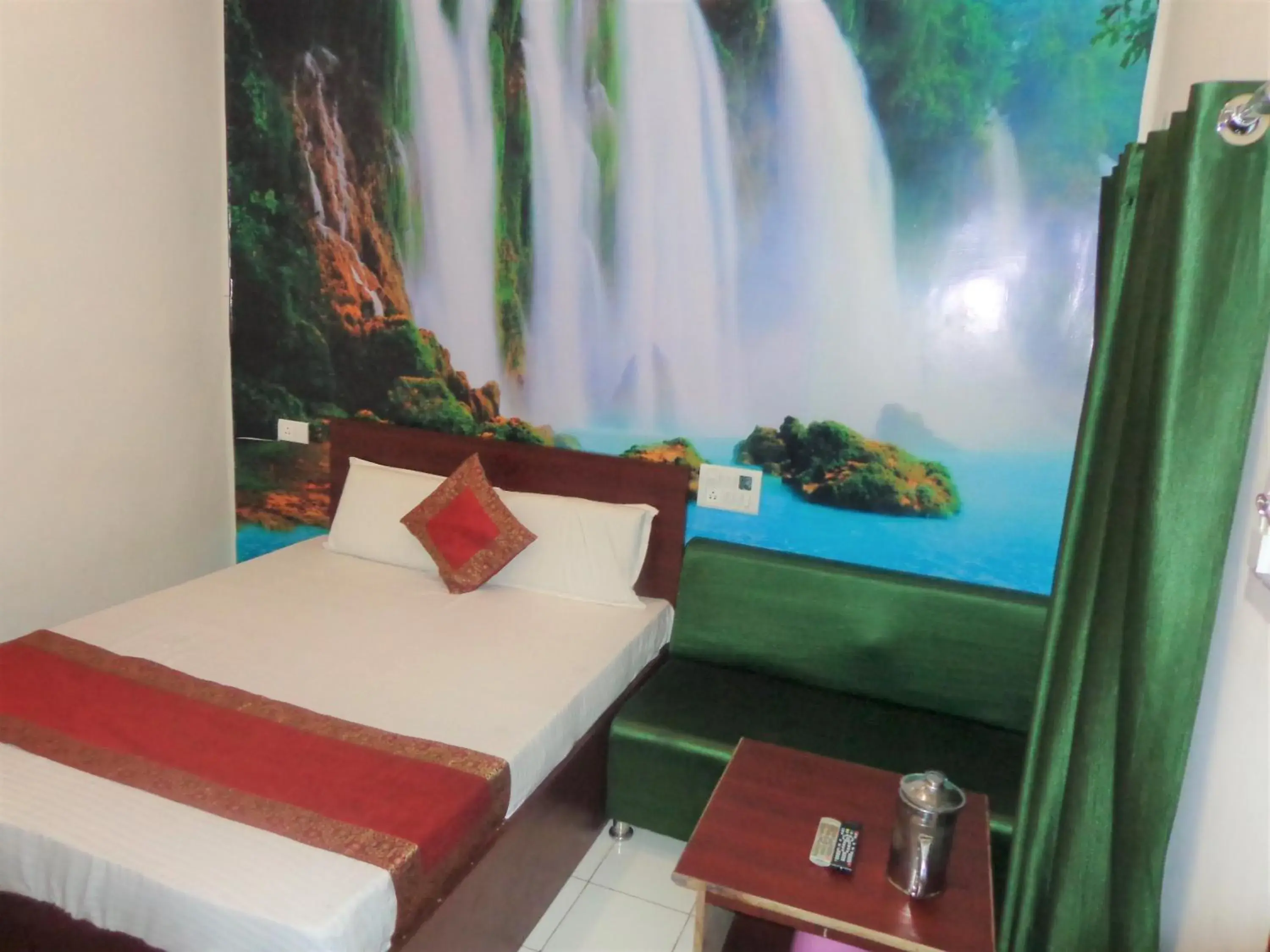 Photo of the whole room, Bed in Luxmi Hotel Photo of the whole room, Bed in Luxmi Hotel