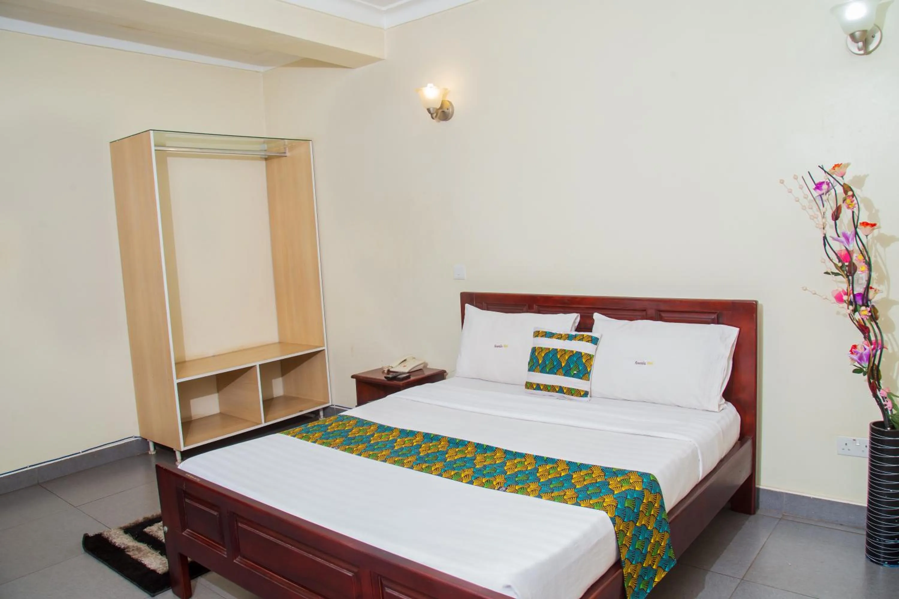 Bed in Kenendia Hotel