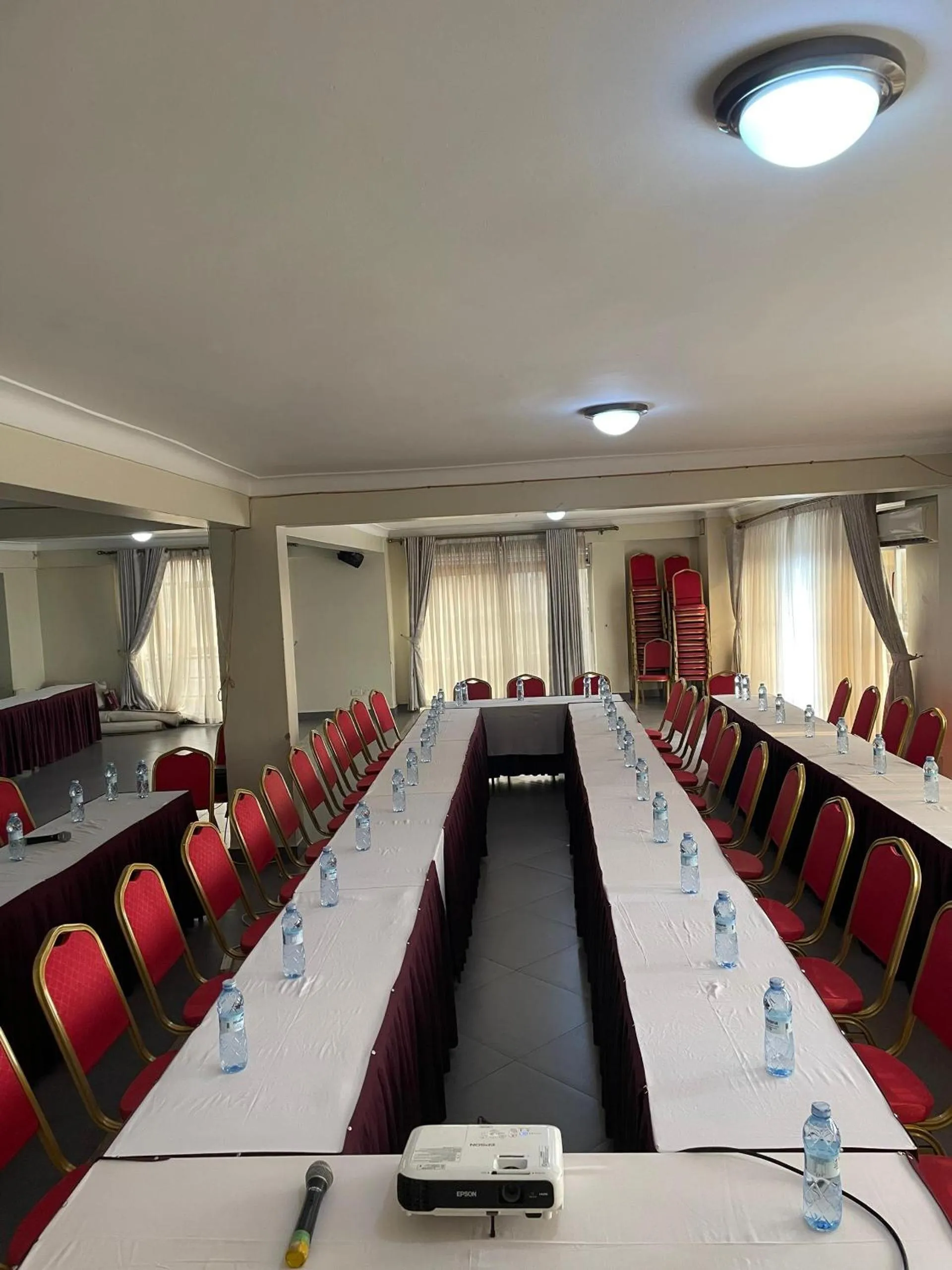 Business facilities in Kenendia Hotel