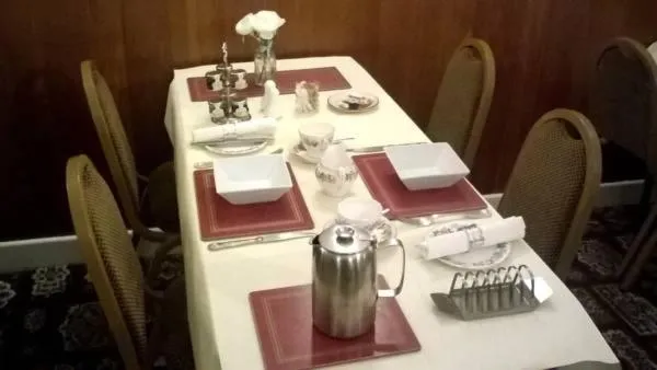 Restaurant/places to eat in The Albert Hotel Near Winter Gardens
