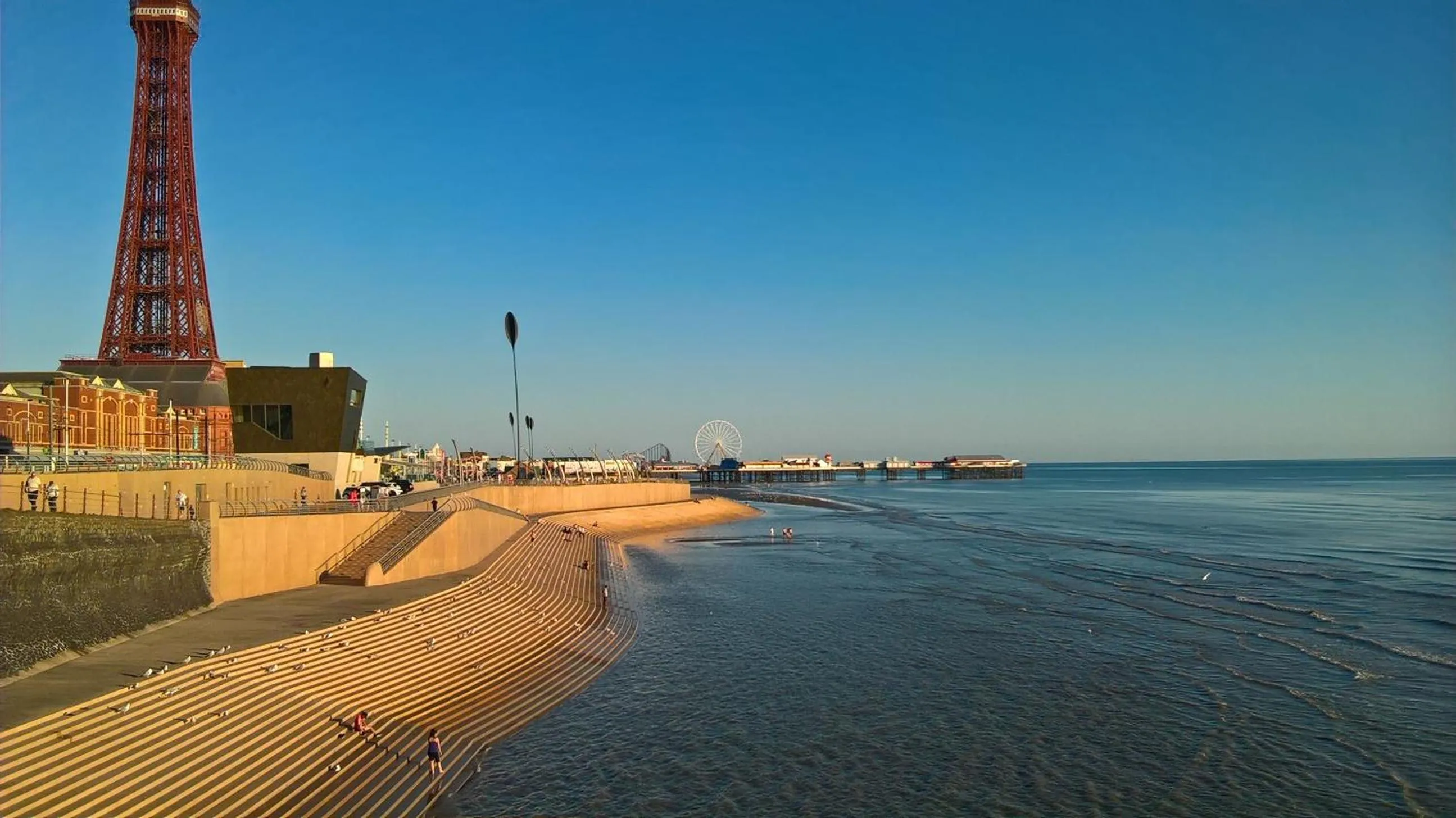 Beach in The Albert Hotel Near Winter Gardens
