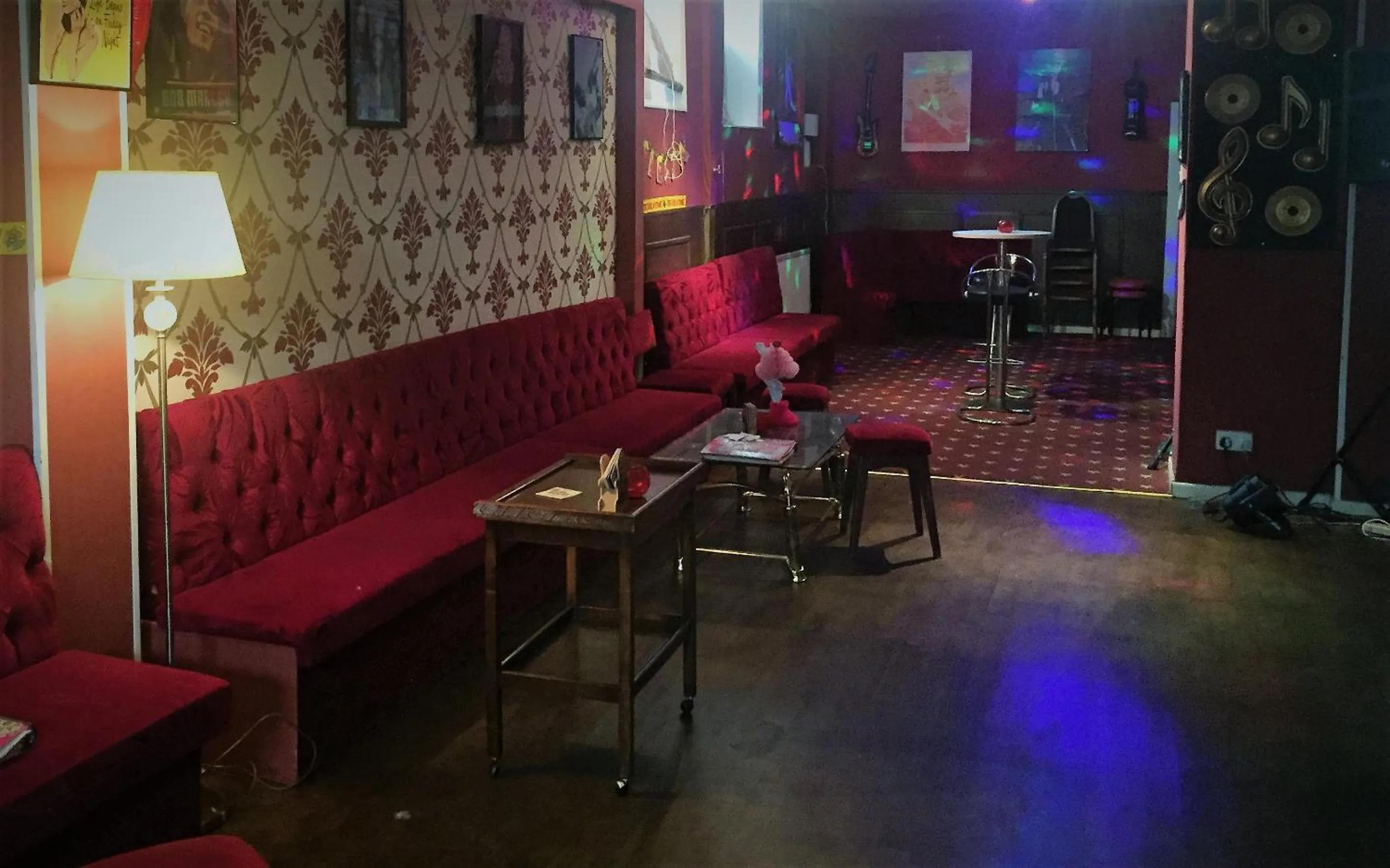 Lounge or bar in The Albert Hotel Near Winter Gardens