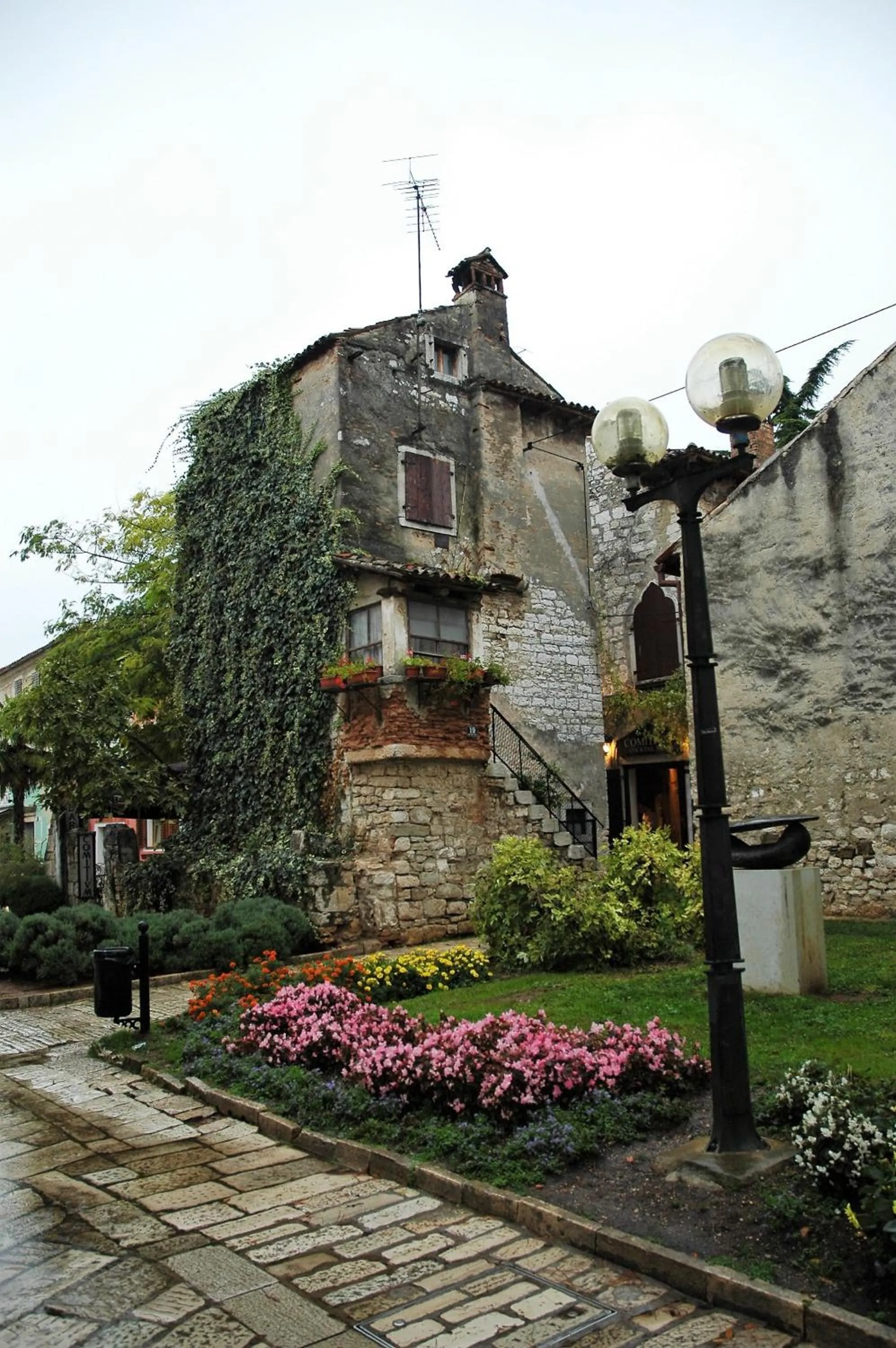 Property building in Apartment Markovski