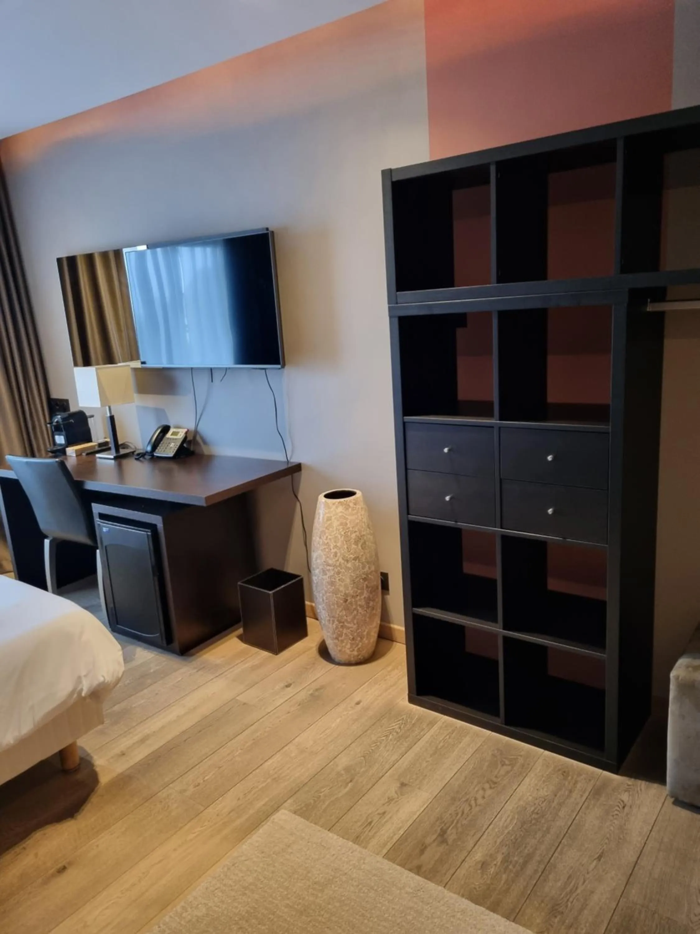 Seating area, Bed in Skol l'Original