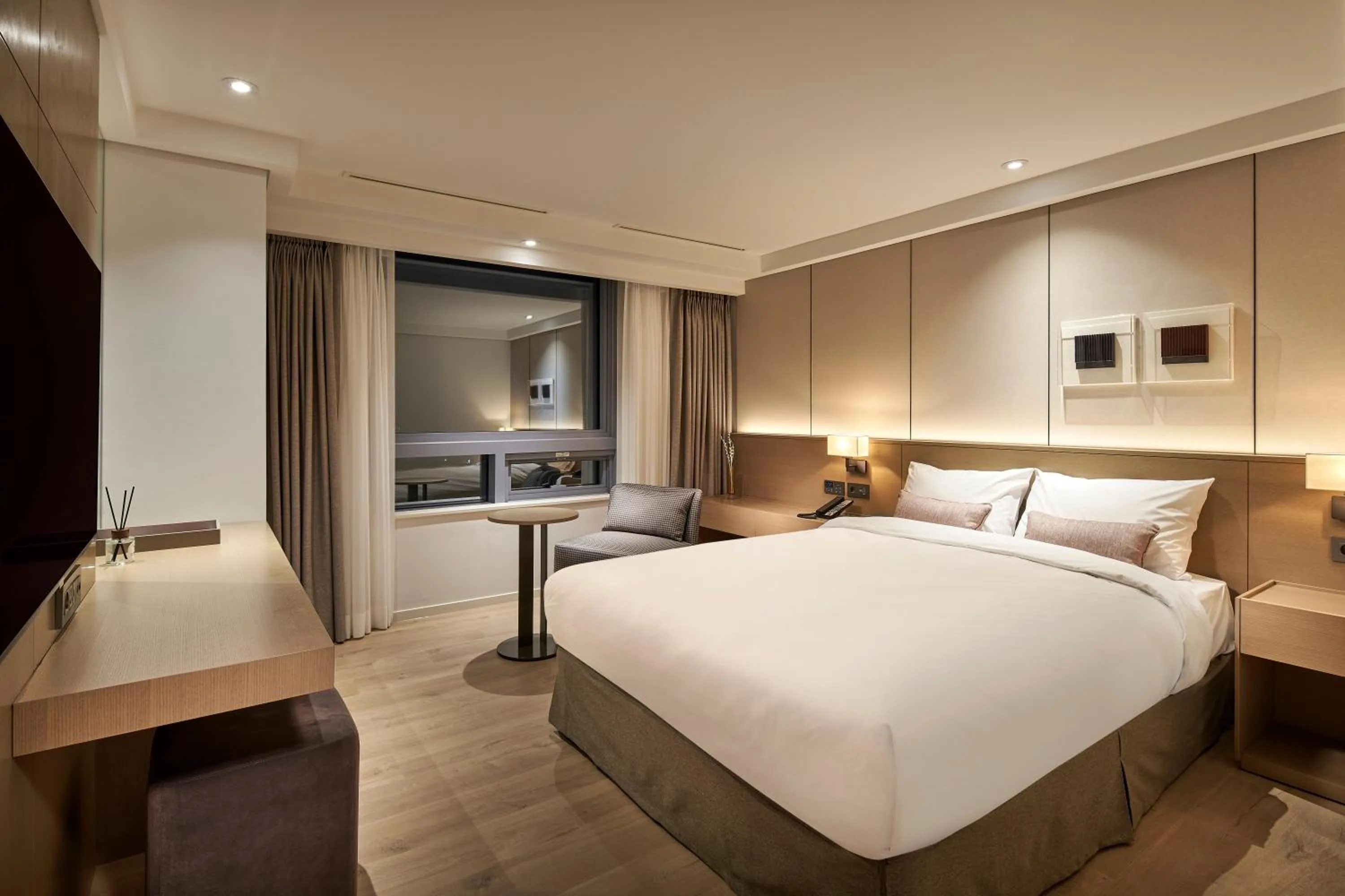 Decorative detail, Bed in Hotel Interburgo Exco