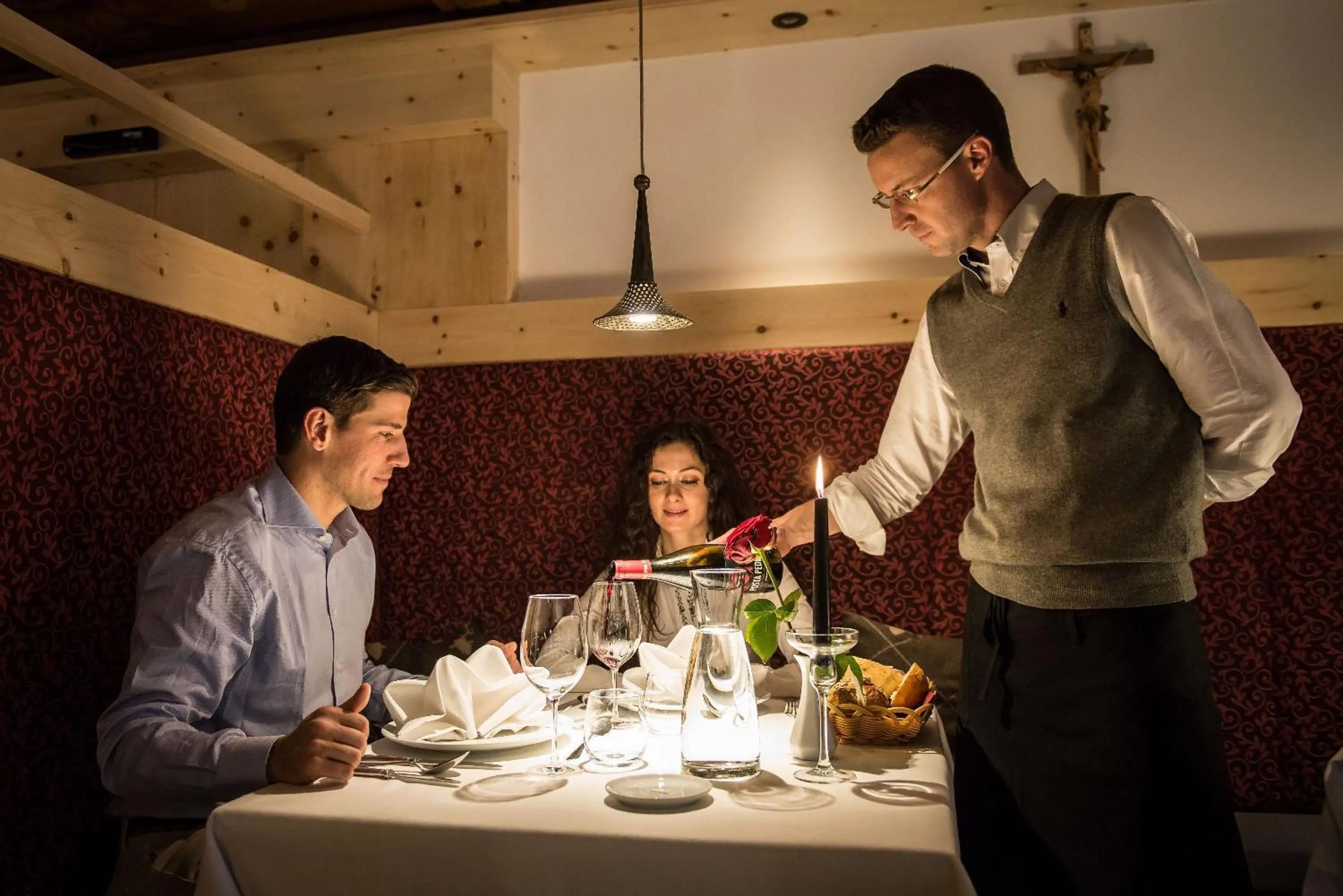 Restaurant/places to eat in Albergo Posta Pederoa