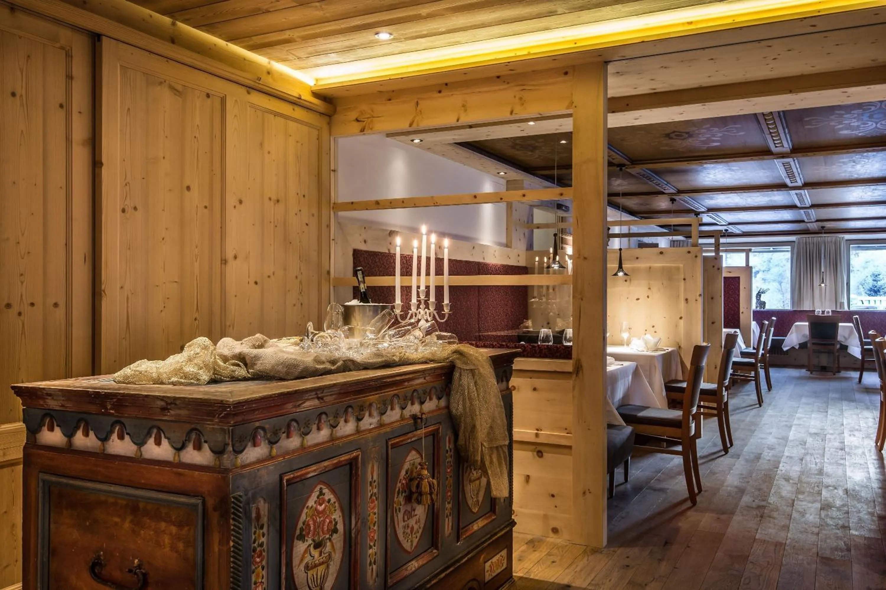Restaurant/places to eat in Albergo Posta Pederoa
