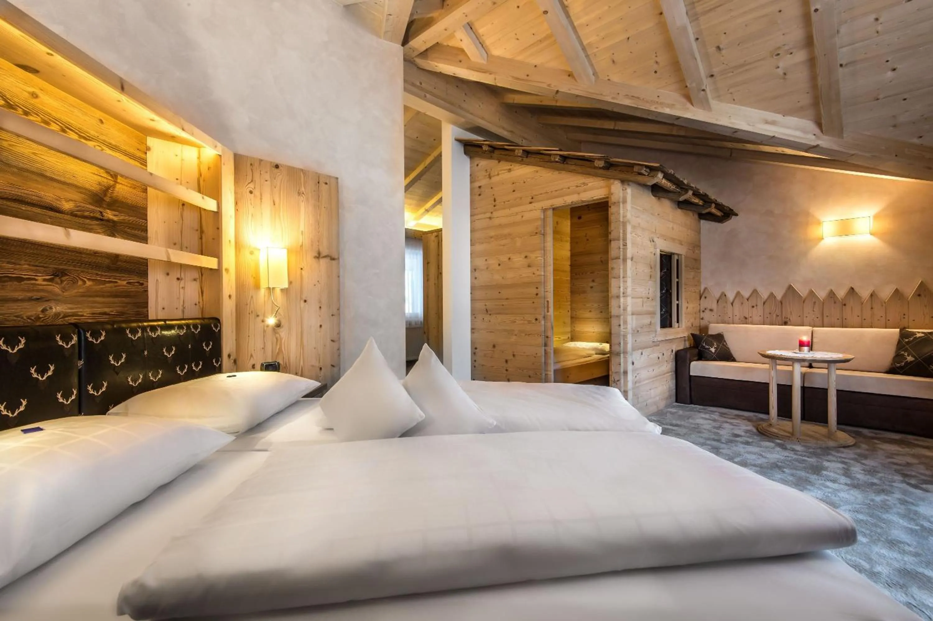 Bed in Albergo Posta Pederoa