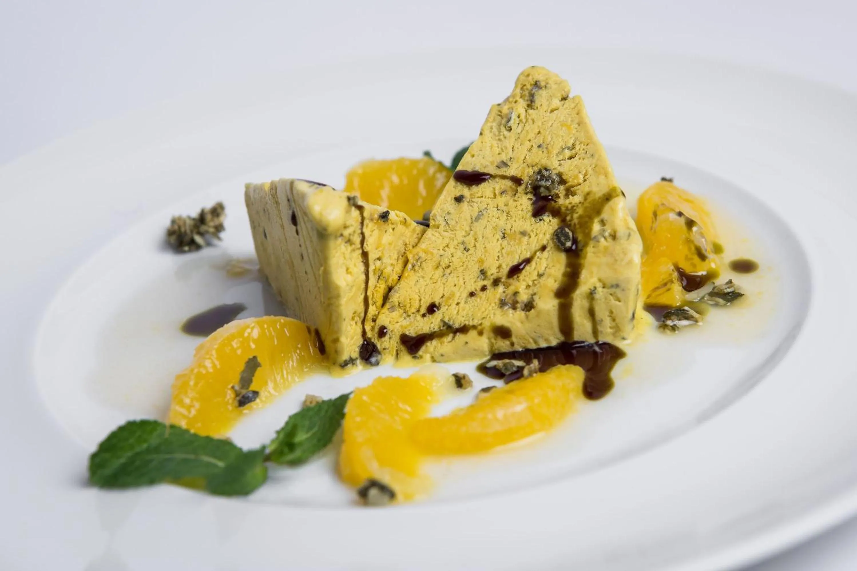 Food and drinks in Albergo Posta Pederoa