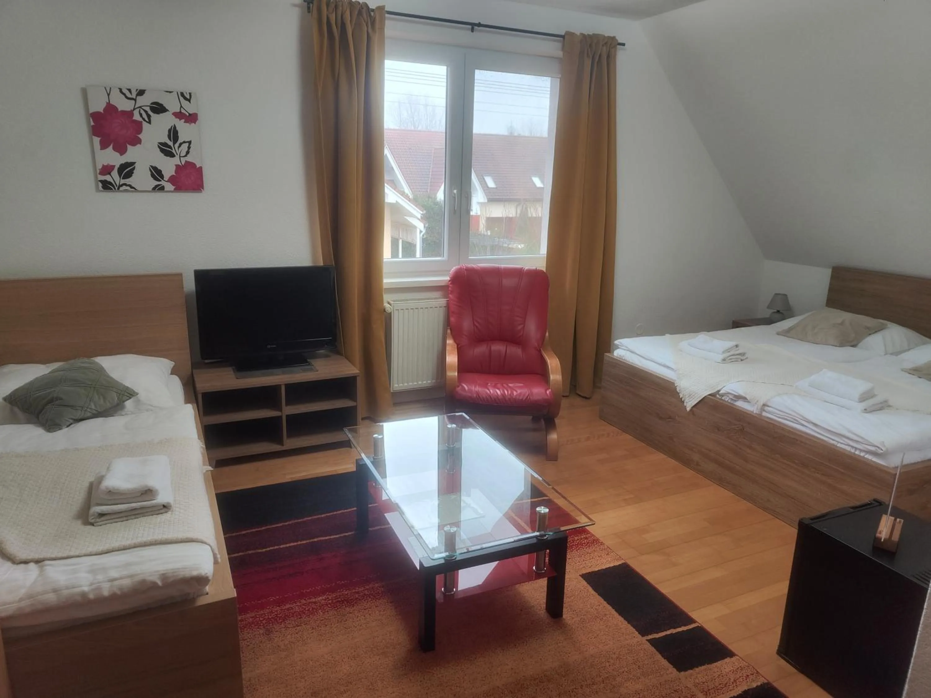 Photo of the whole room, Bed in Hotel Orlan