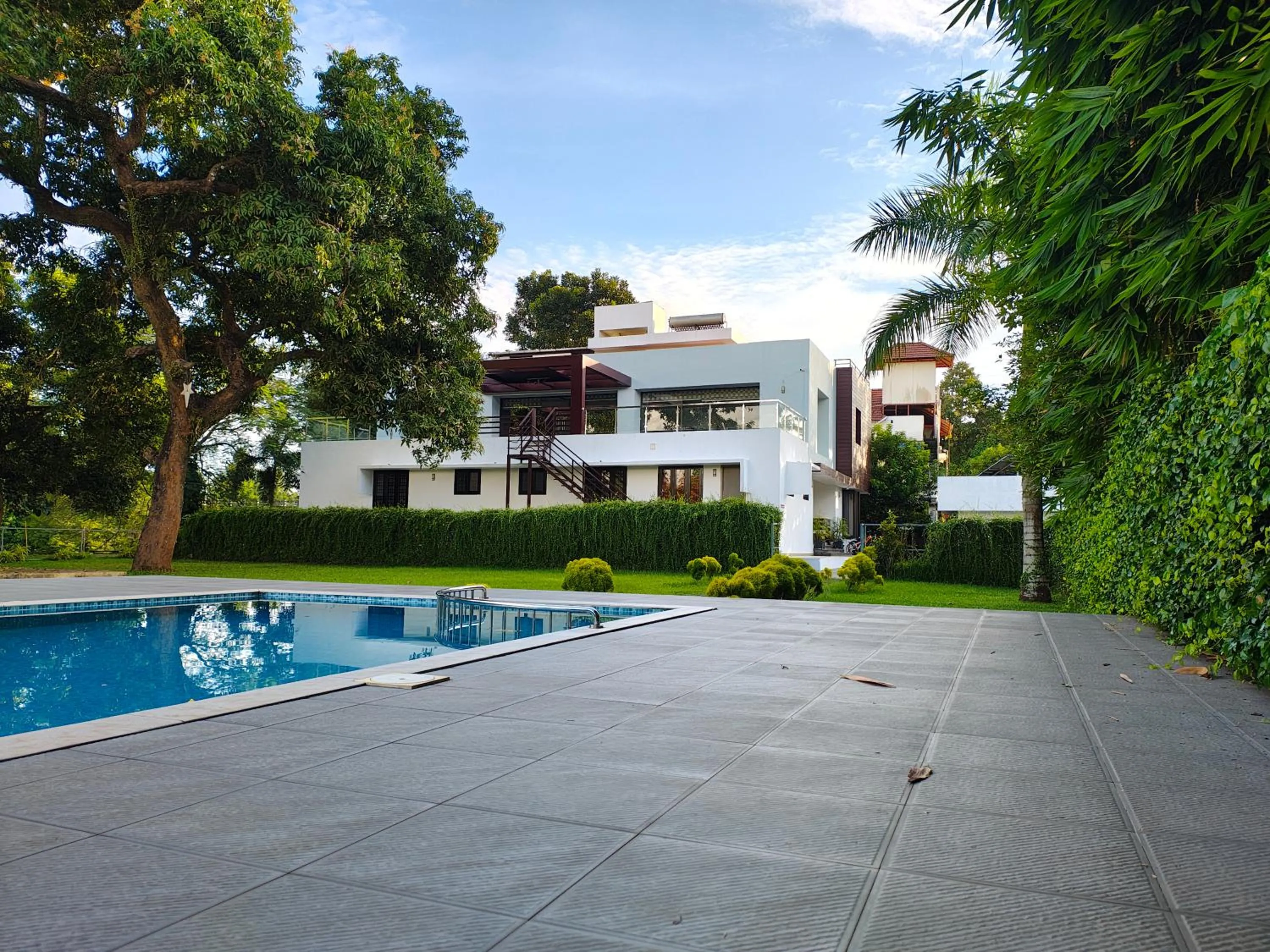 Nadhiyoram River Retreat