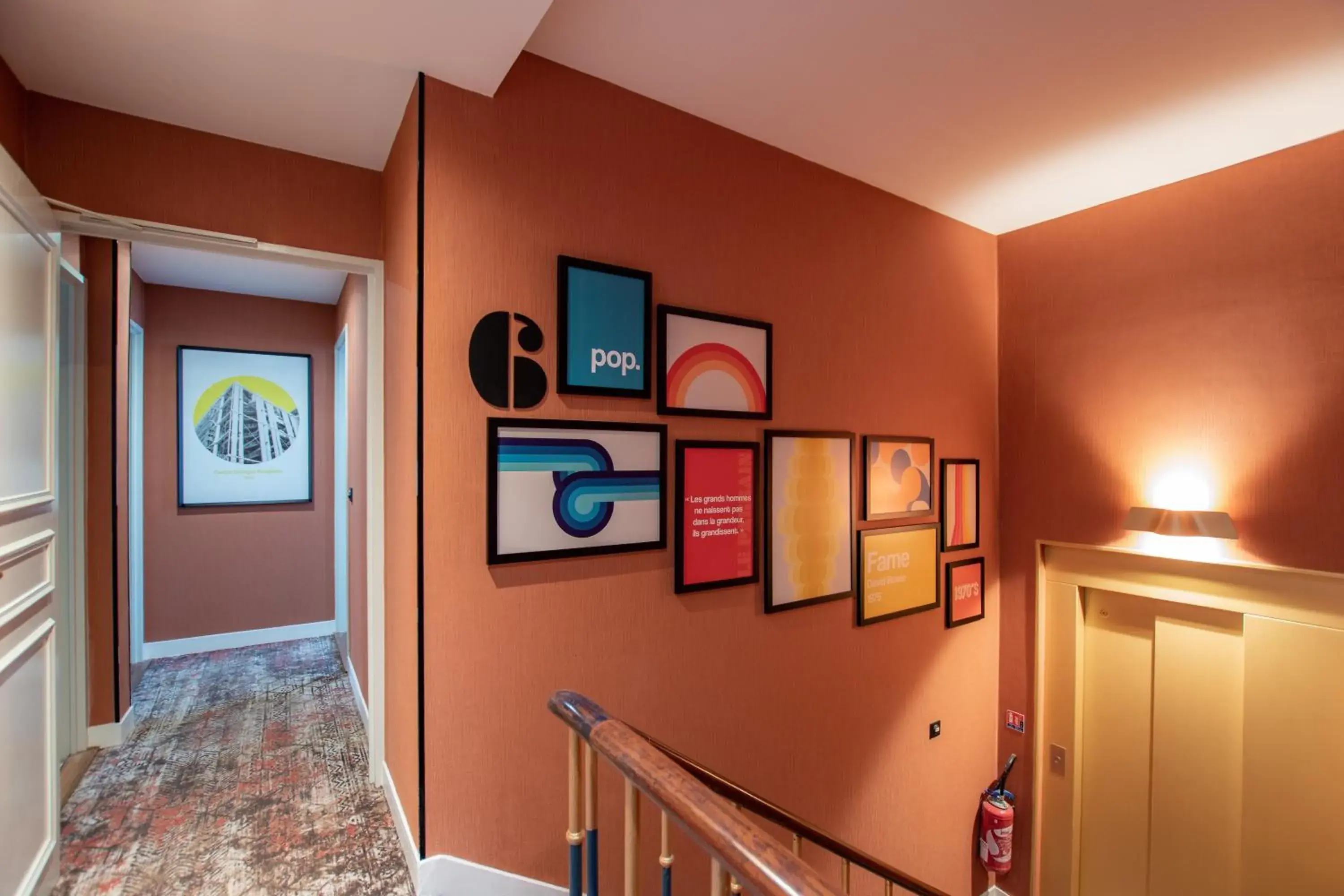 Property building in Hôtel de L'Esperance Property building in Hôtel de L'Esperance