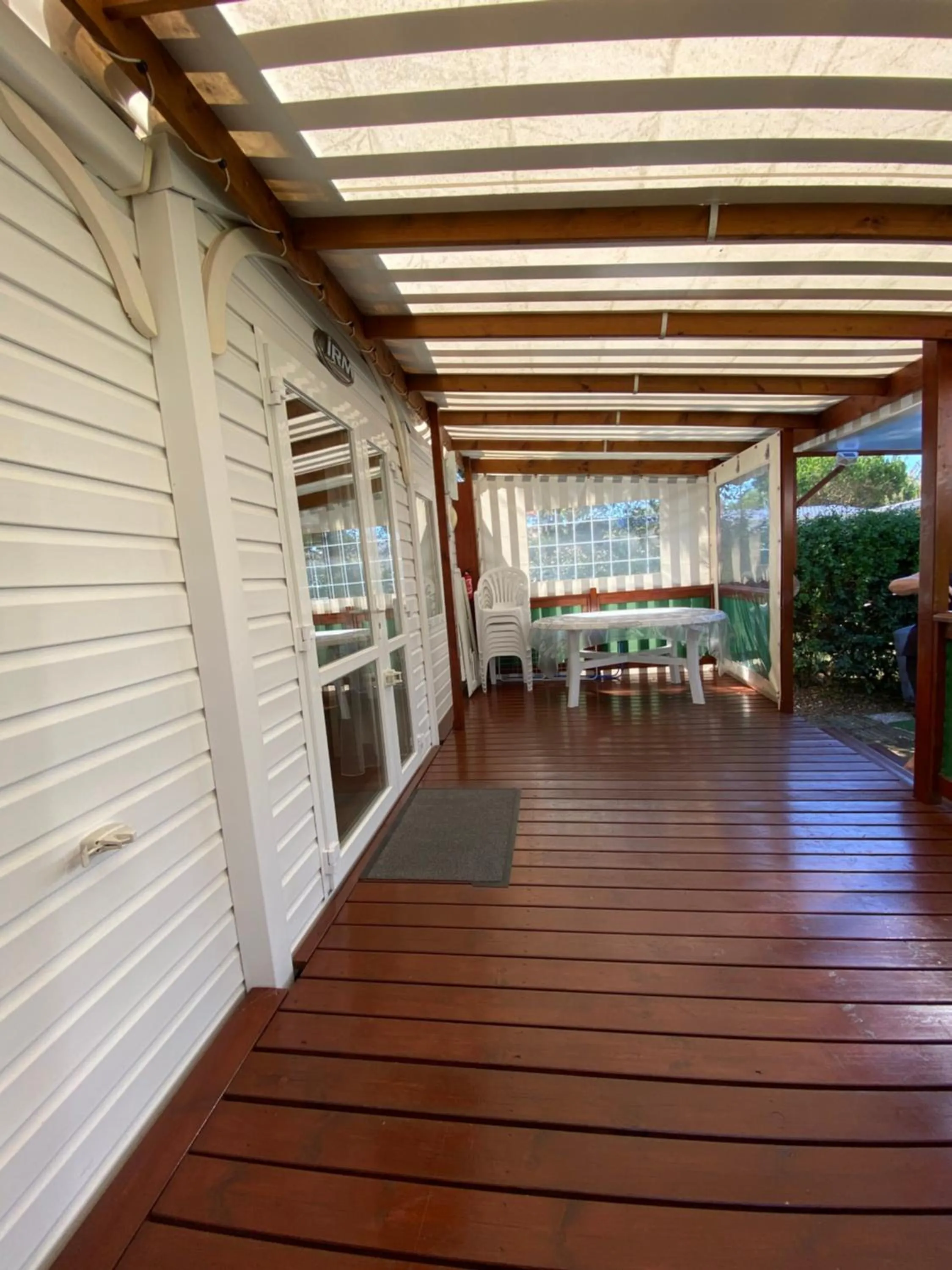 Patio in MOBIL HOME 43 dans Camping 4 Etoiles