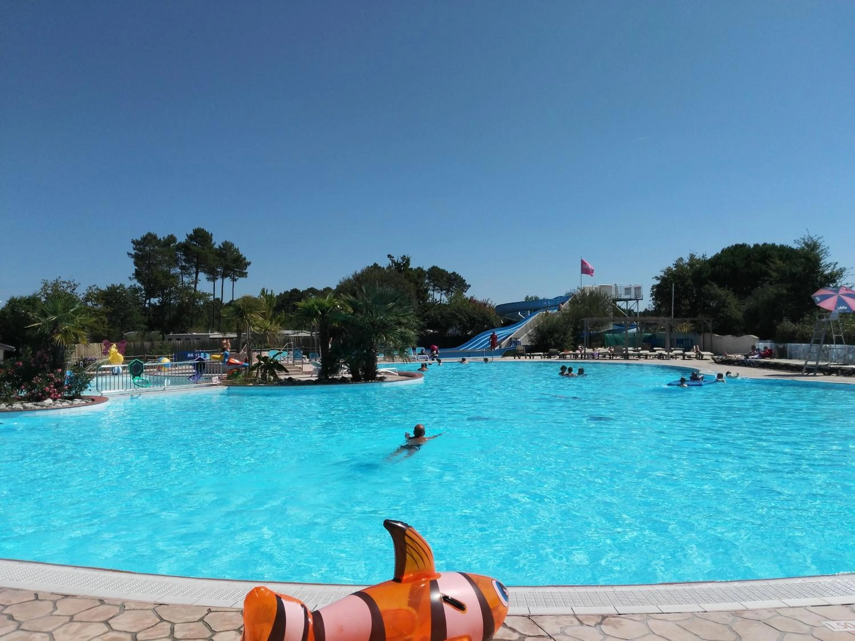 Aqua park in MOBIL HOME 43 dans Camping 4 Etoiles