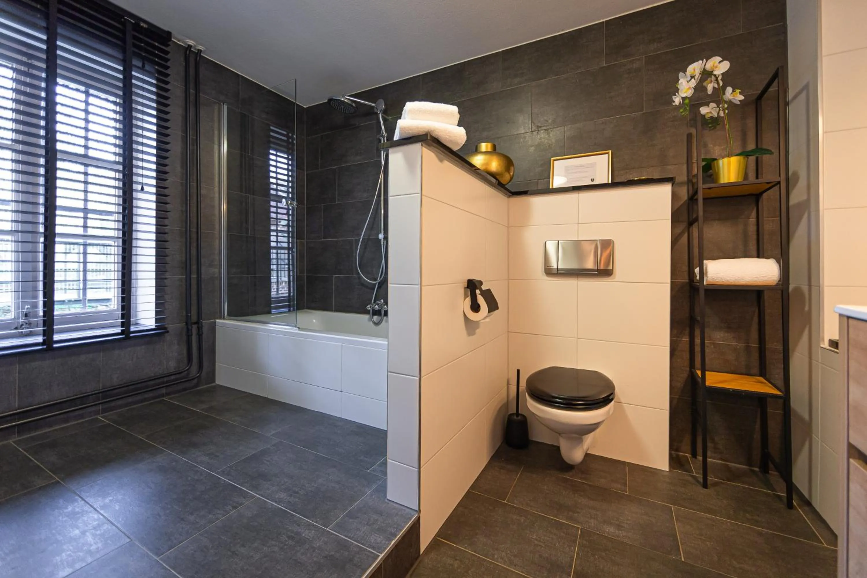 Bathroom in Buitenplaats Kasteel Elsloo