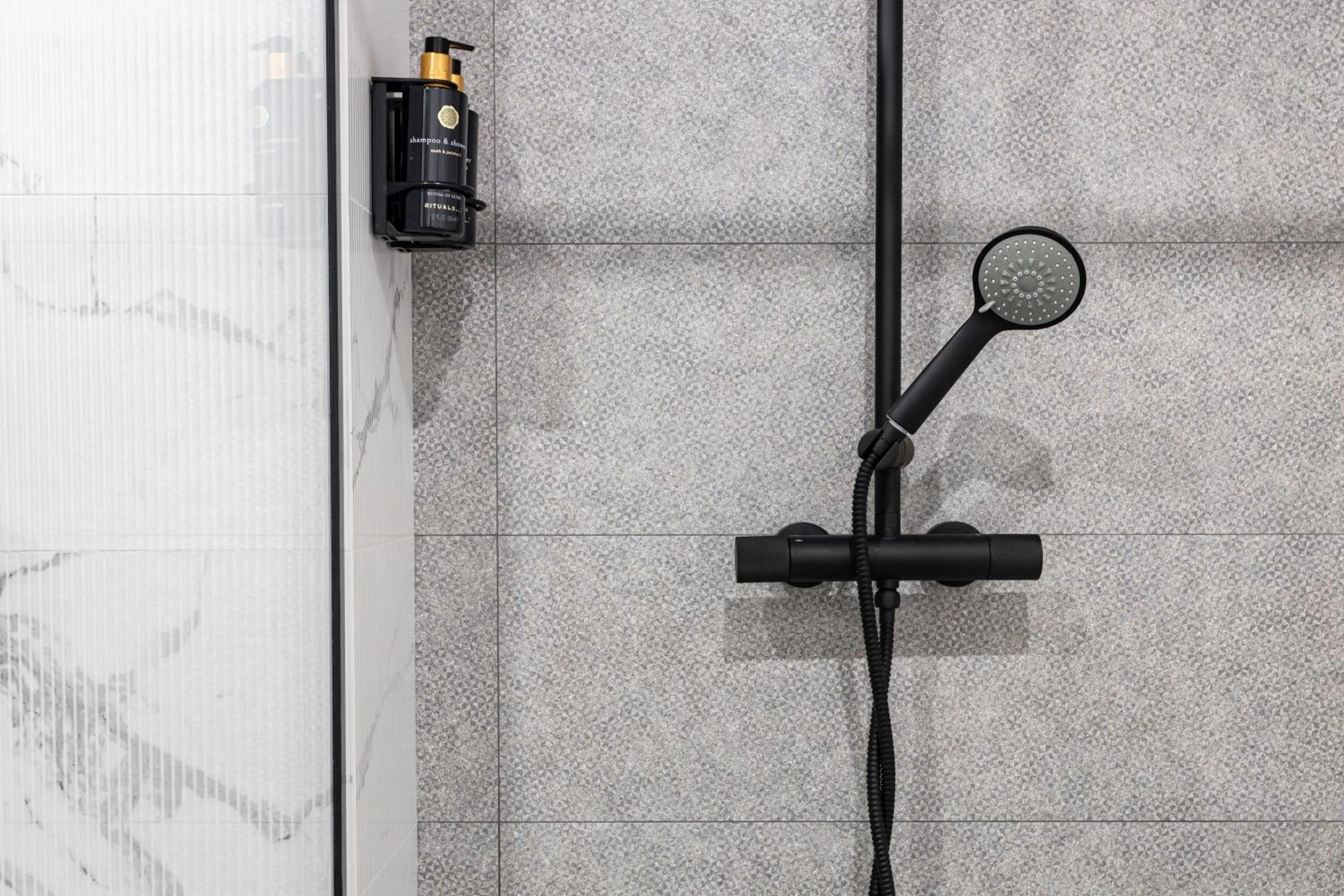 Bathroom in Ganzo Boutique Hotel