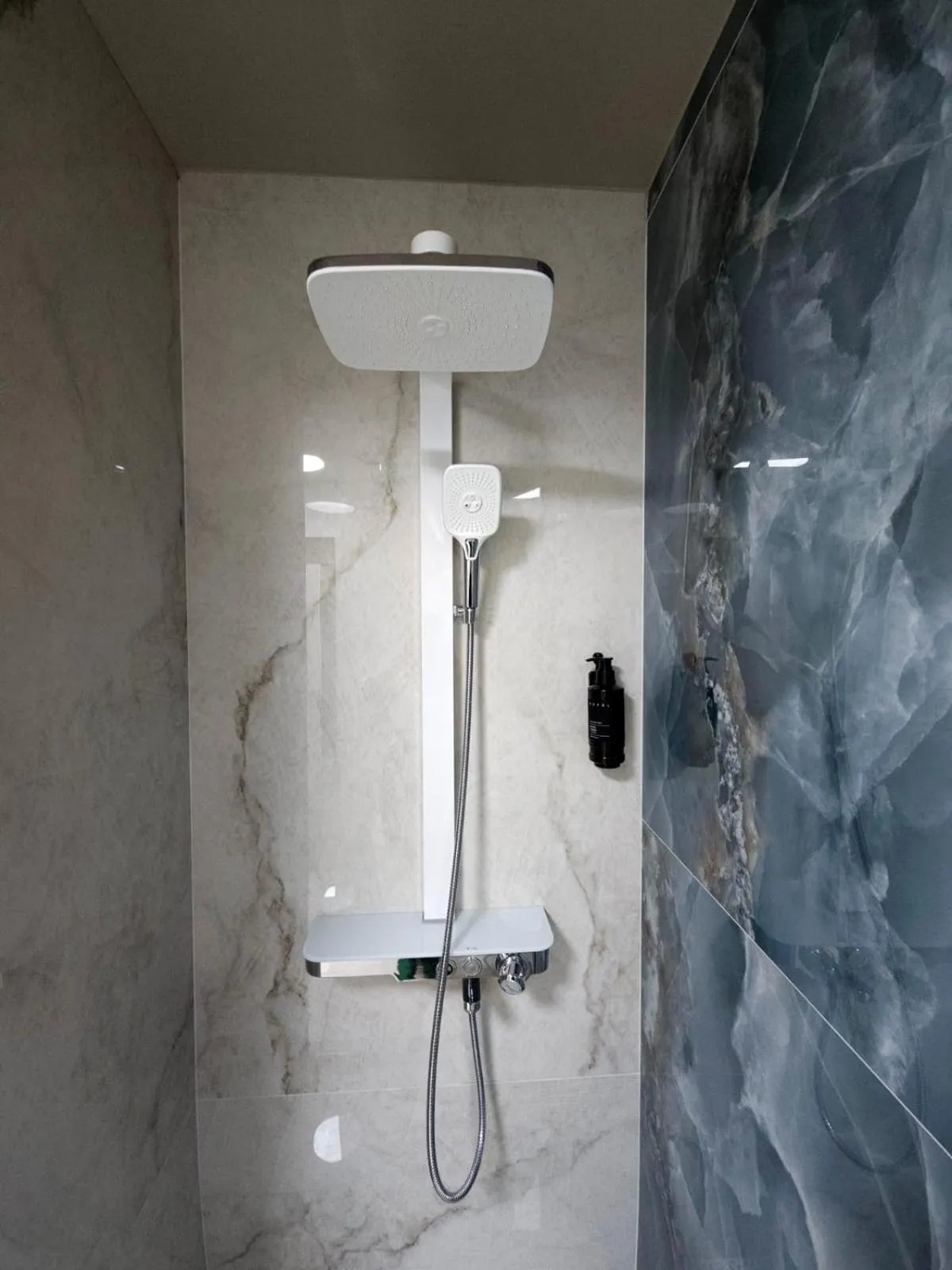 Bathroom in Ganzo Boutique Hotel