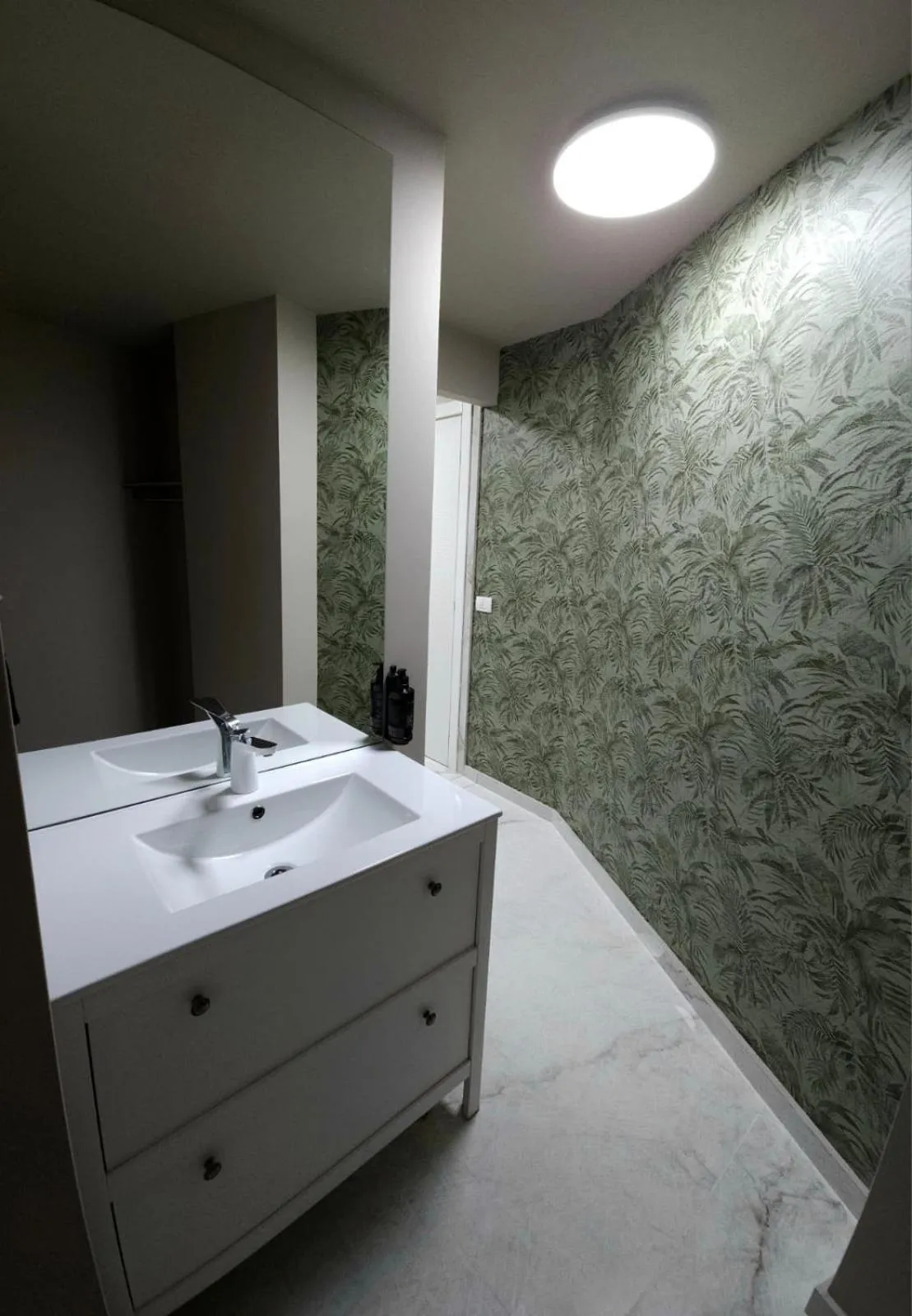 Bathroom in Ganzo Boutique Hotel