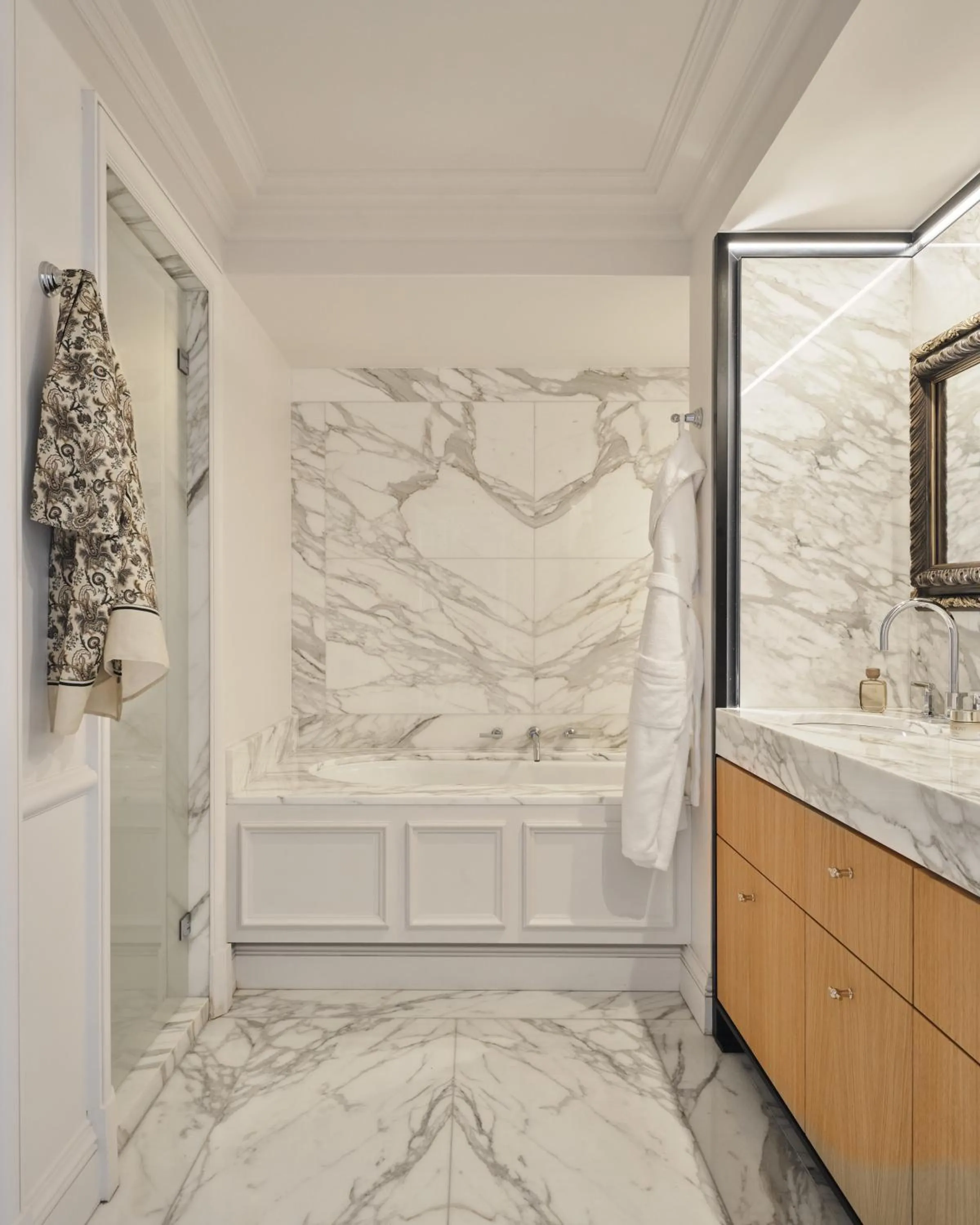 Bathroom in Airelles Château de la Messardière