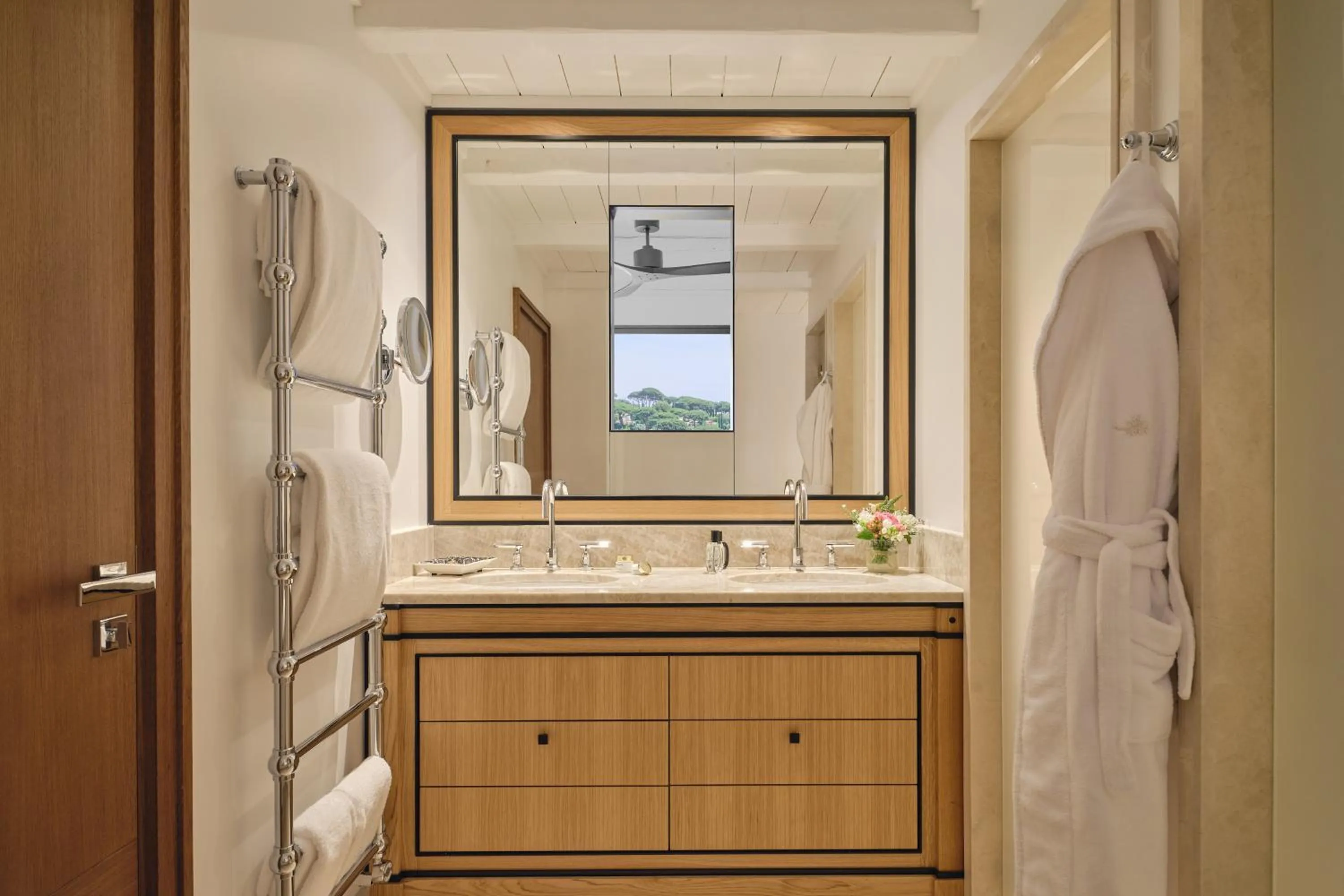 Bathroom in Airelles Château de la Messardière