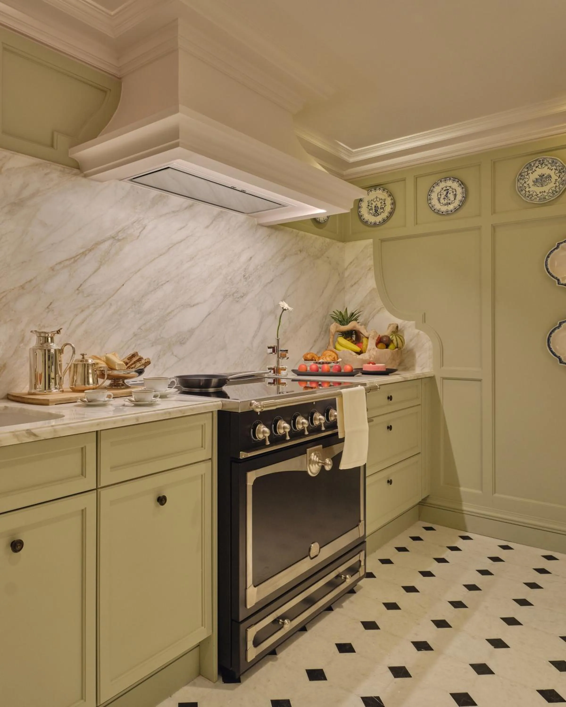 kitchen in Airelles Château de la Messardière
