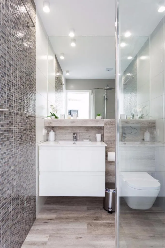 Shower in Apartment Pearl