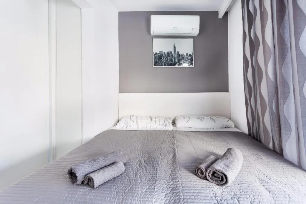 Bed in Apartment Pearl